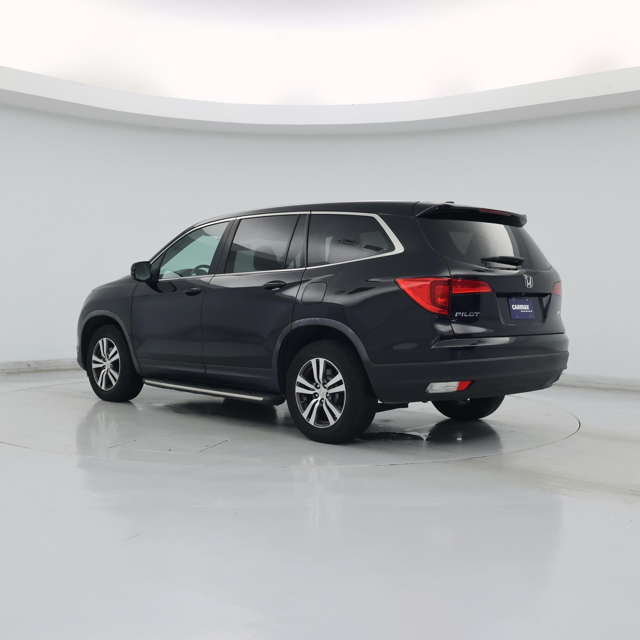 Thumbnail: 2017 Honda Pilot - 2