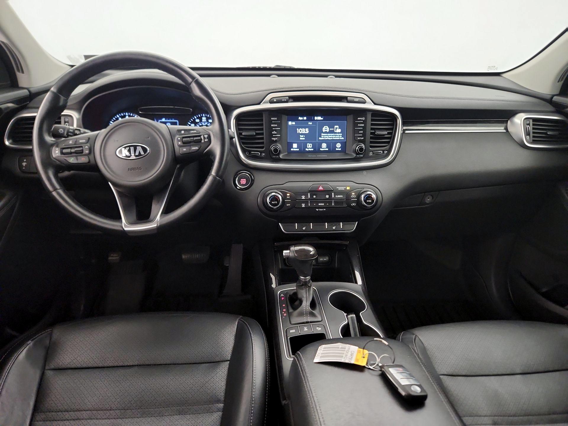 Thumbnail: 2017 Kia Sorento - 9