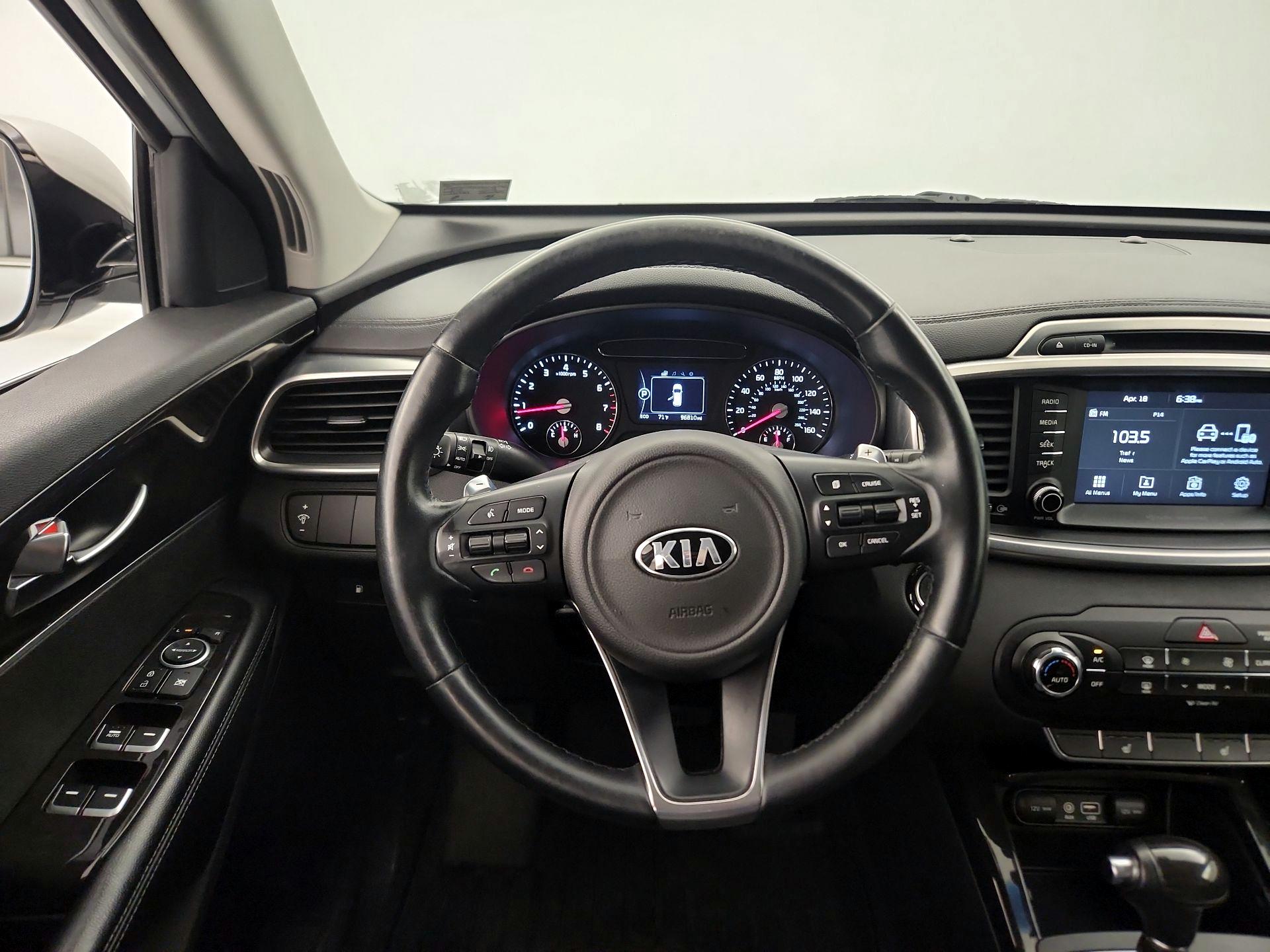 Thumbnail: 2017 Kia Sorento - 10