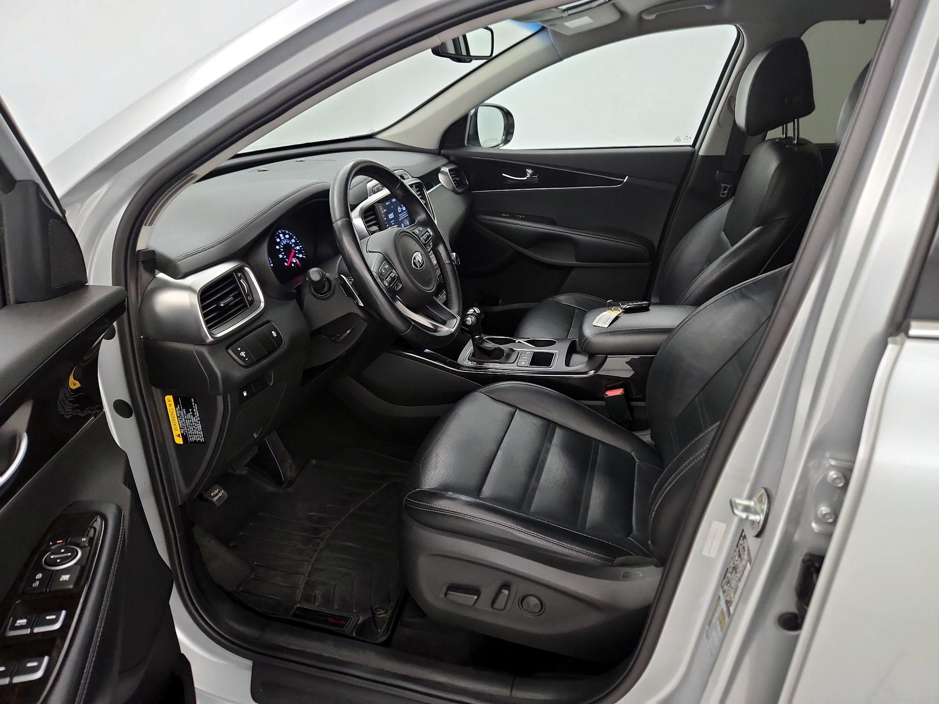 Thumbnail: 2017 Kia Sorento - 11