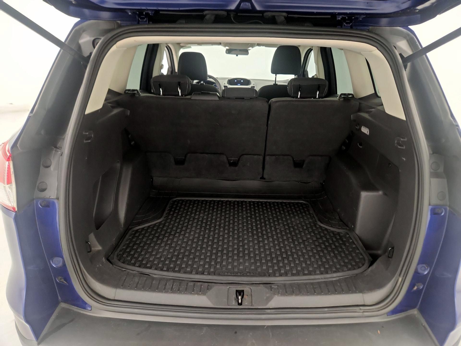 Thumbnail: 2016 Ford Escape - 16