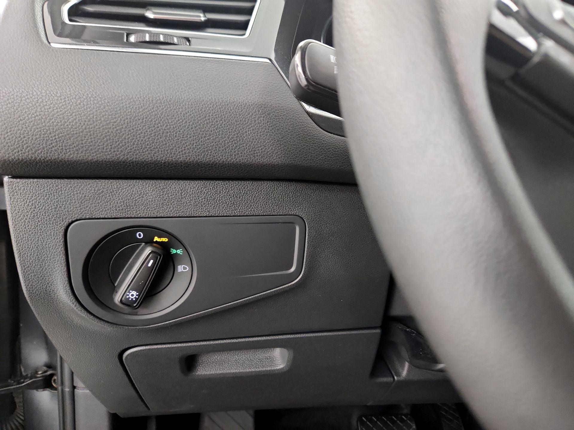 Thumbnail: 2019 Volkswagen Tiguan - 13