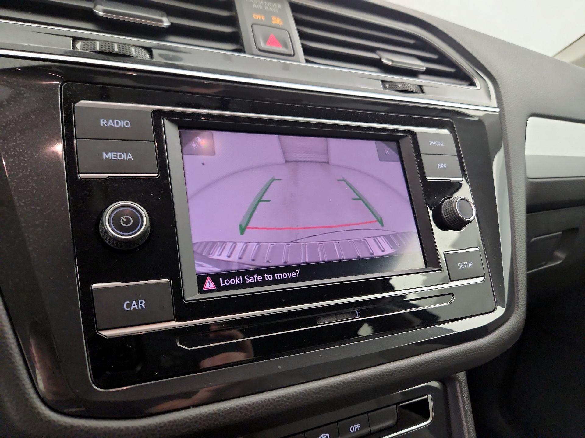 Thumbnail: 2019 Volkswagen Tiguan - 14