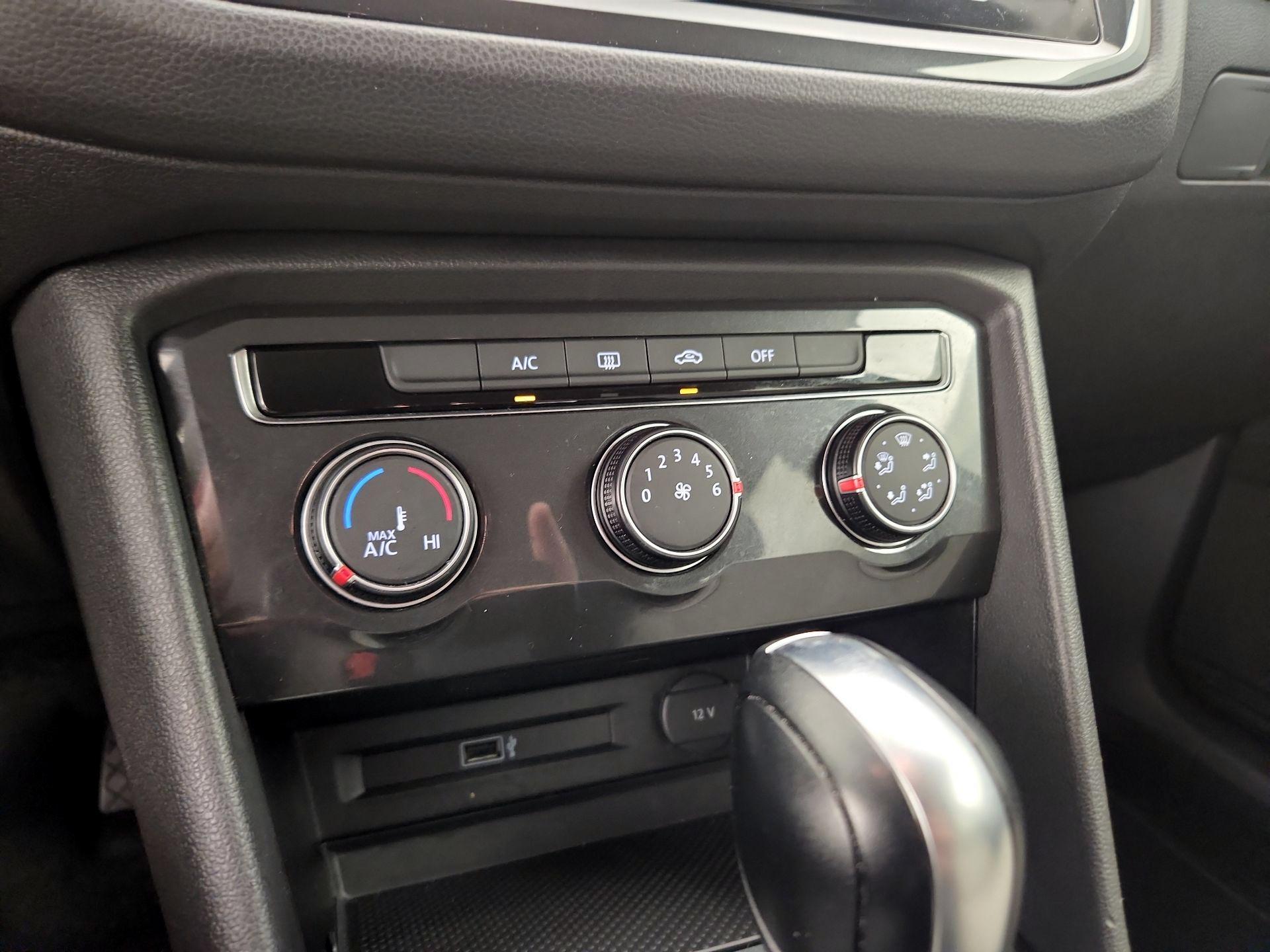 Thumbnail: 2019 Volkswagen Tiguan - 16