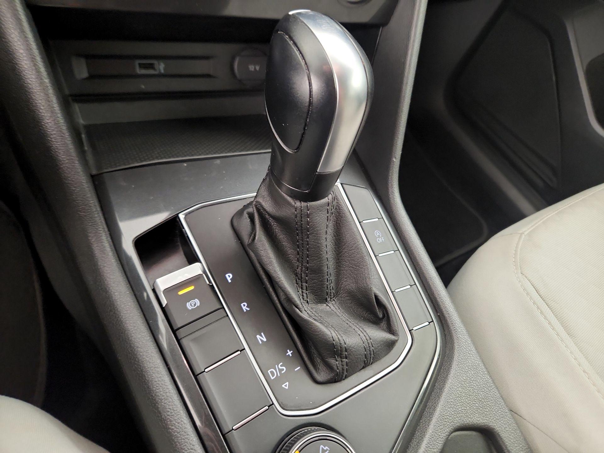 Thumbnail: 2019 Volkswagen Tiguan - 17