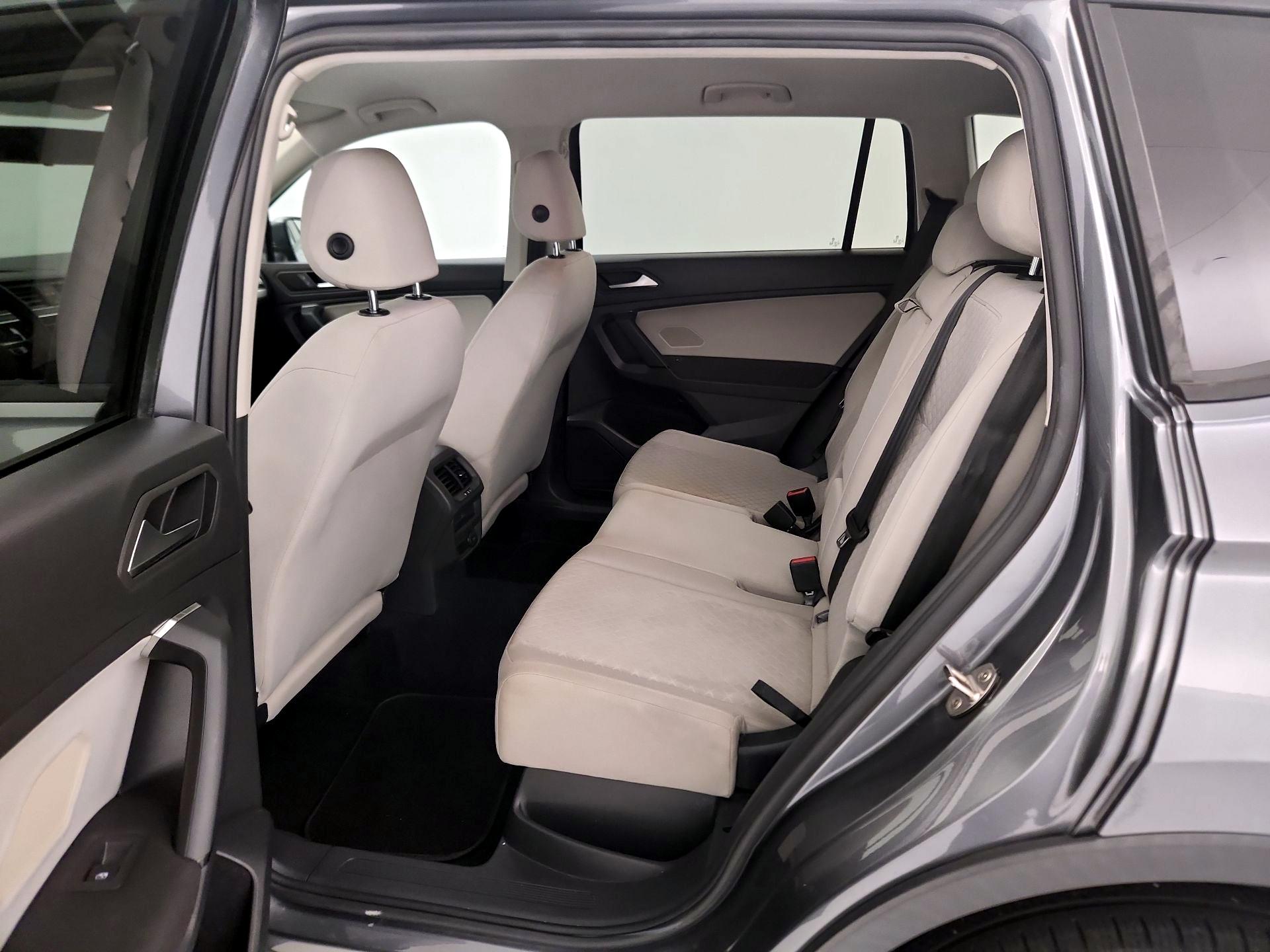 Thumbnail: 2019 Volkswagen Tiguan - 18