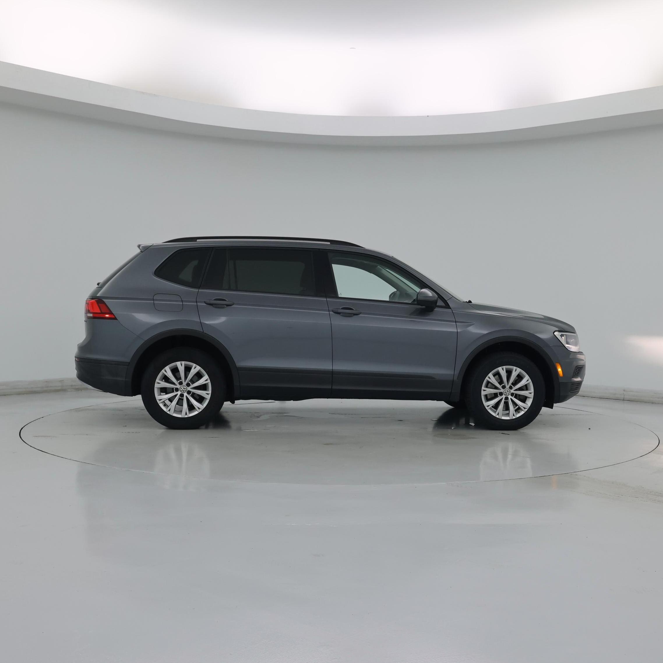 Thumbnail: 2019 Volkswagen Tiguan - 7