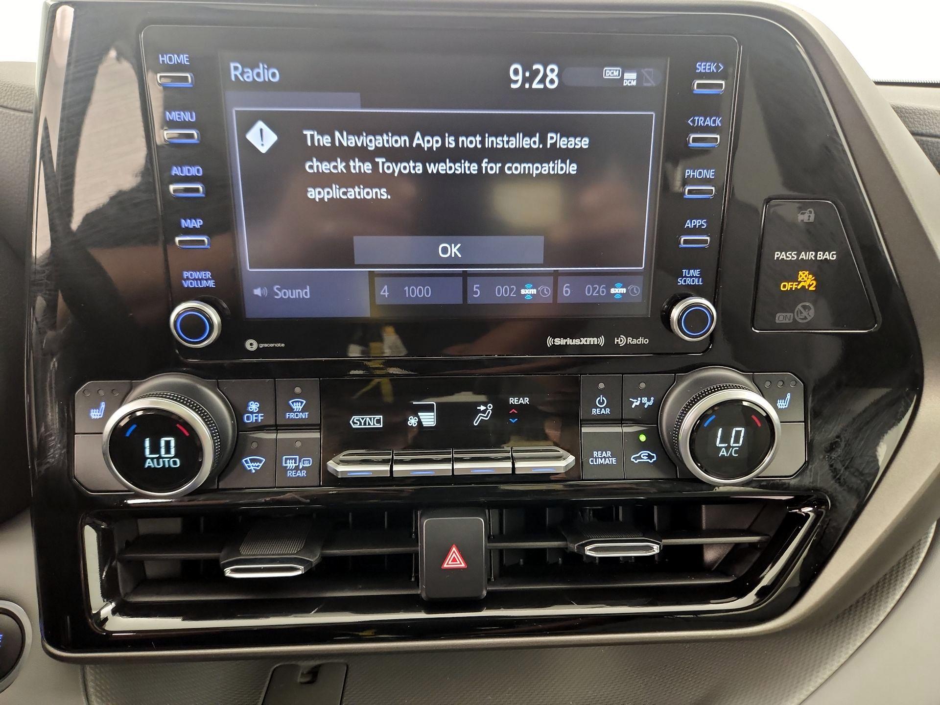 Thumbnail: 2021 Toyota Highlander - 14