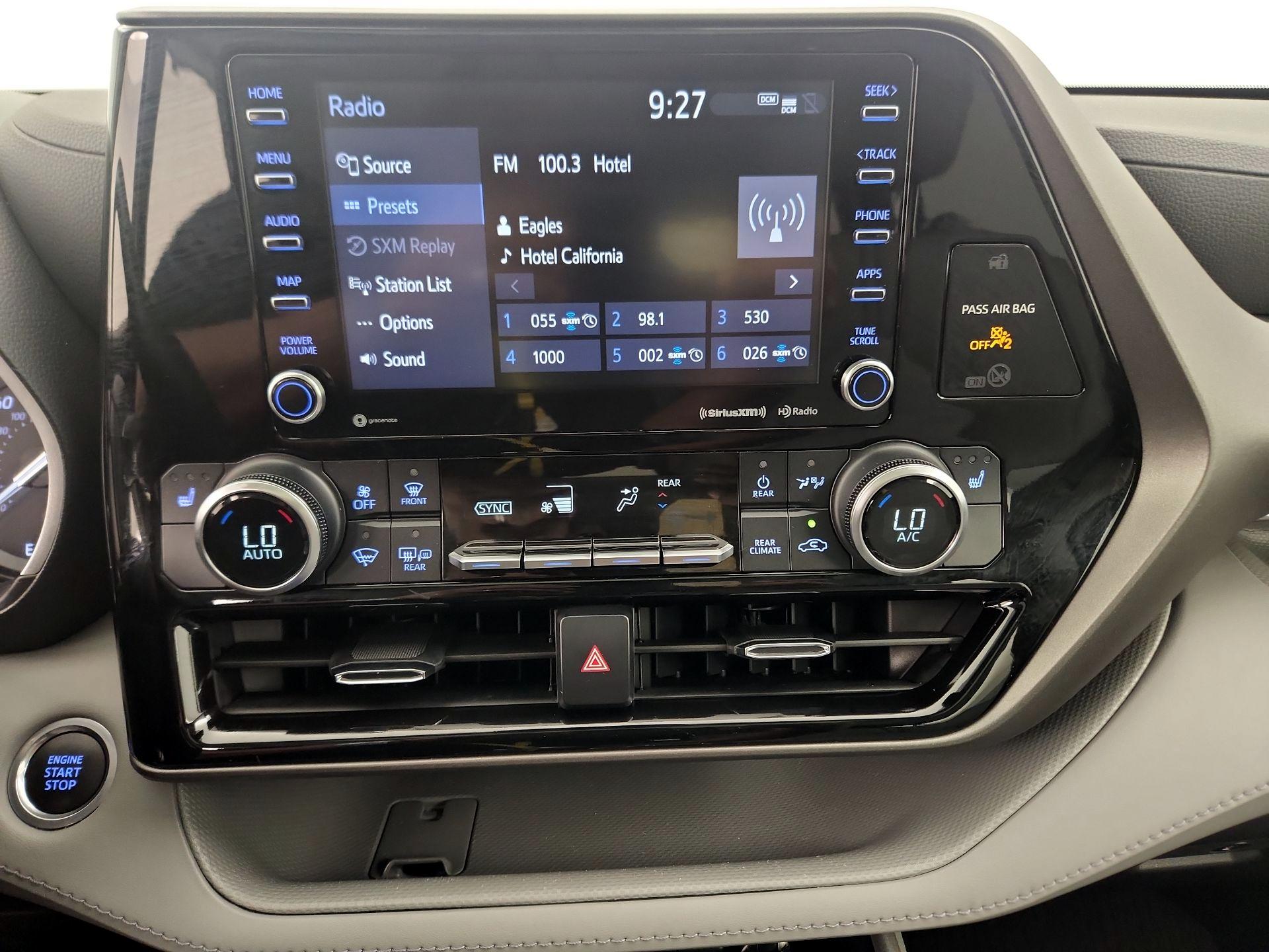 Thumbnail: 2021 Toyota Highlander - 16