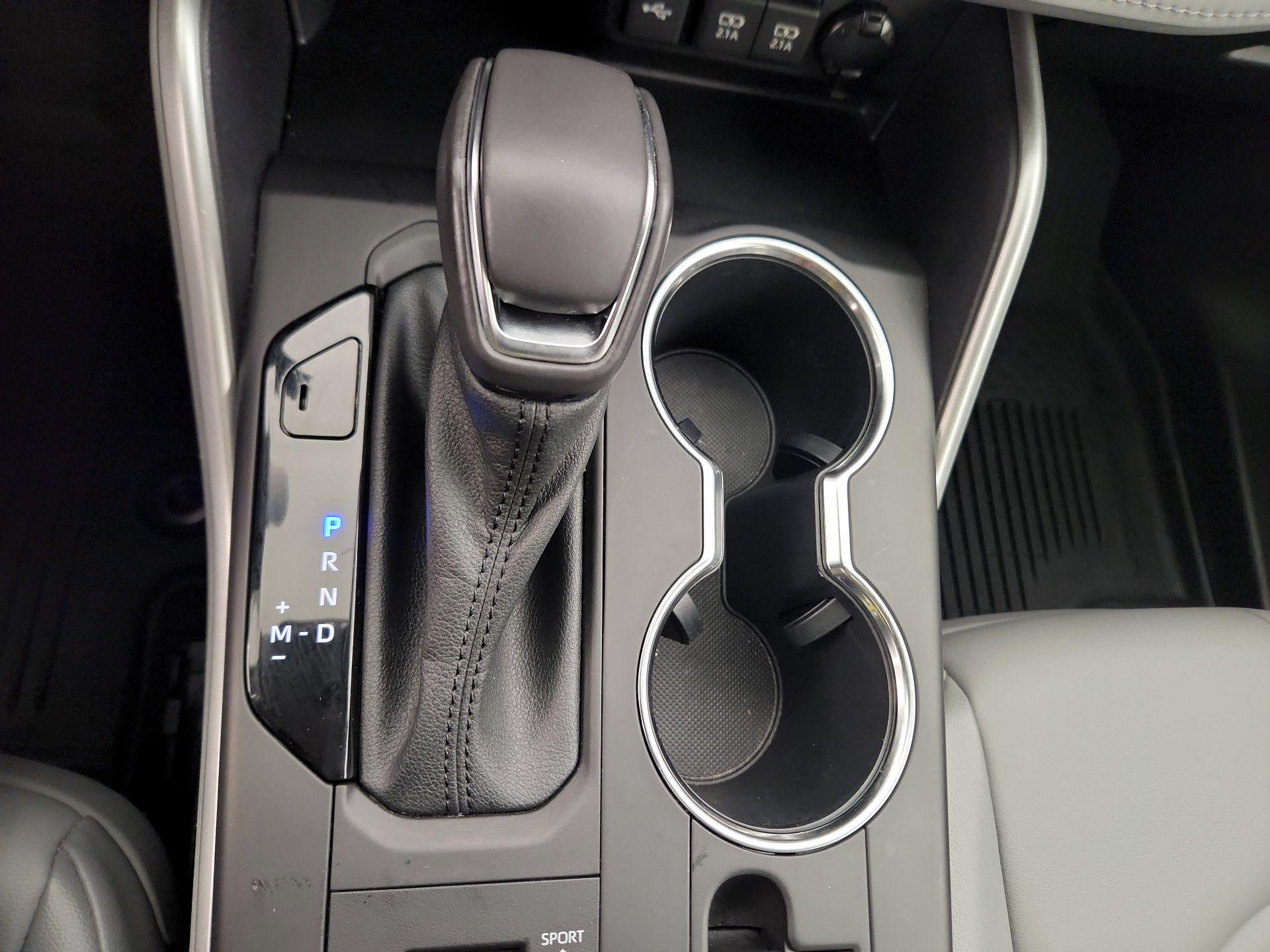 Thumbnail: 2021 Toyota Highlander - 18