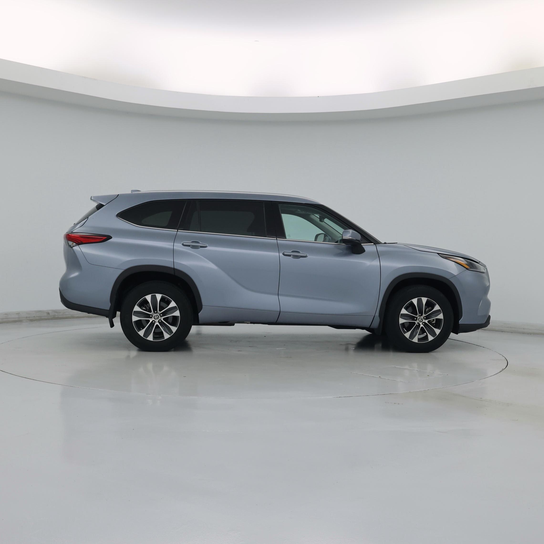 Thumbnail: 2021 Toyota Highlander - 7