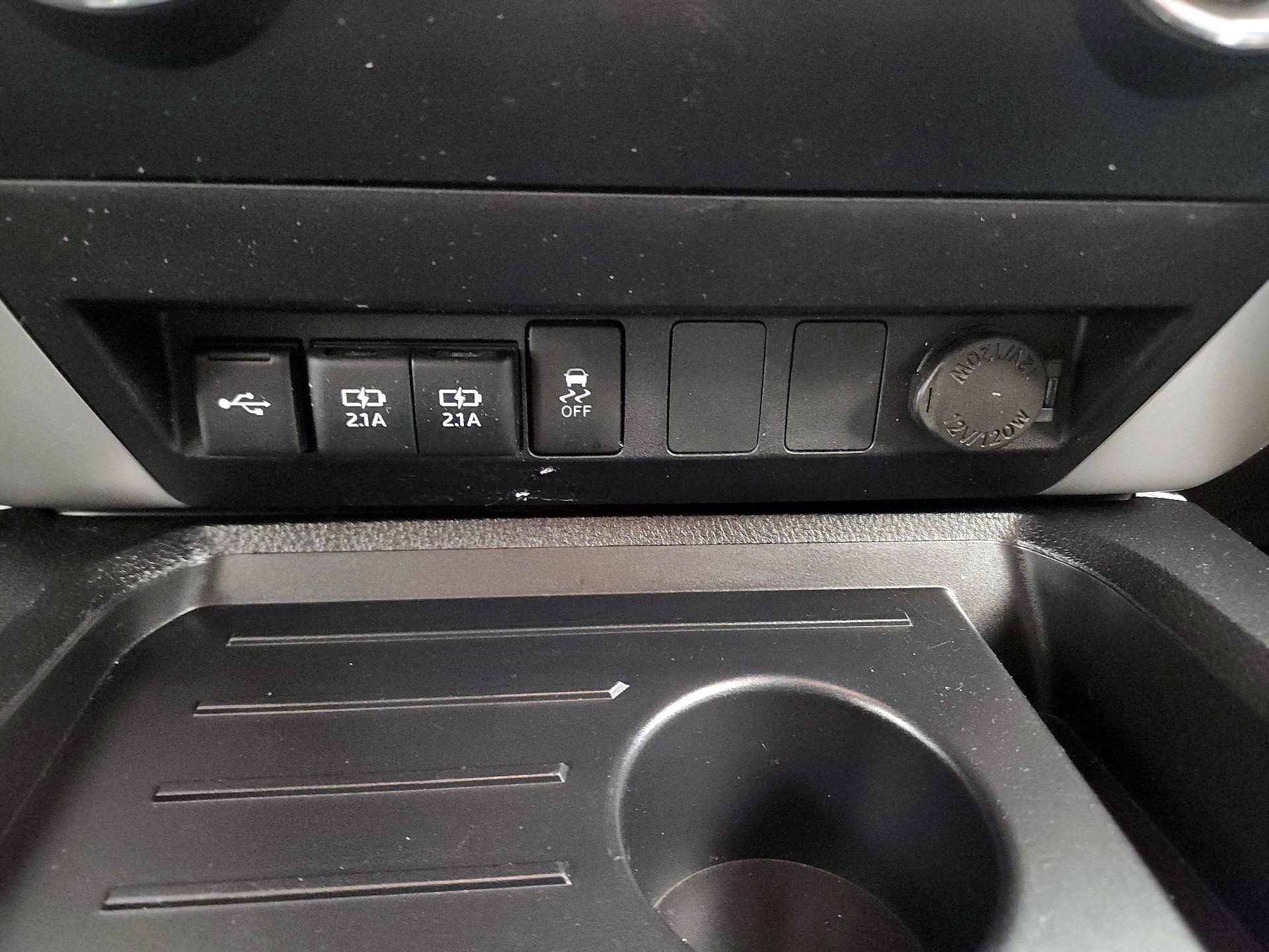 Thumbnail: 2021 Toyota Tundra - 18