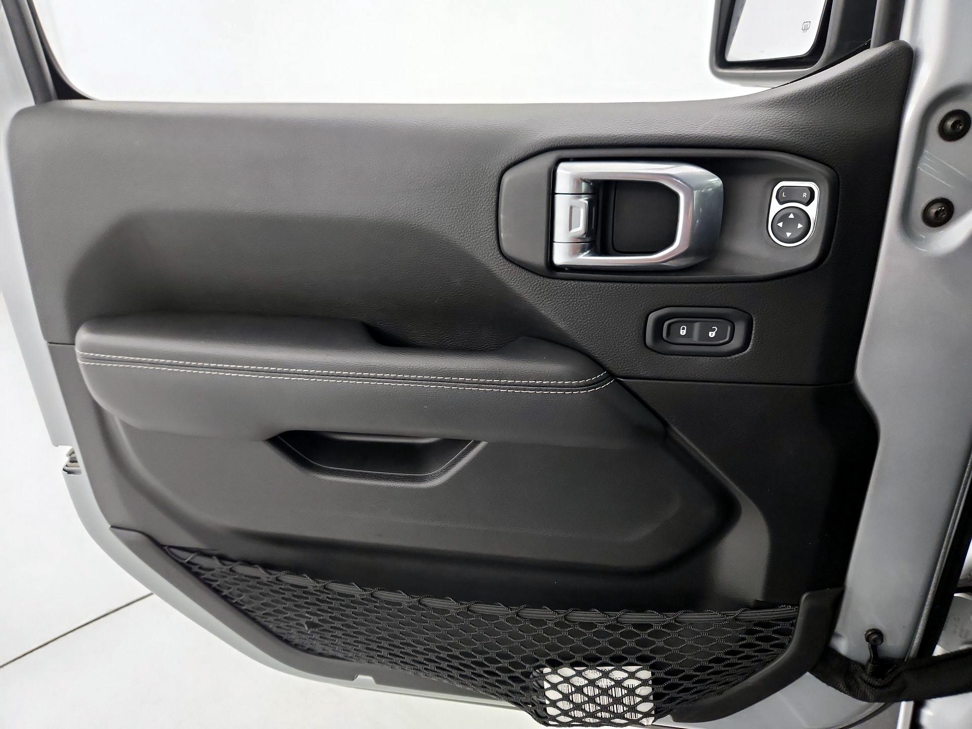 Thumbnail: 2022 Jeep Wrangler - 12