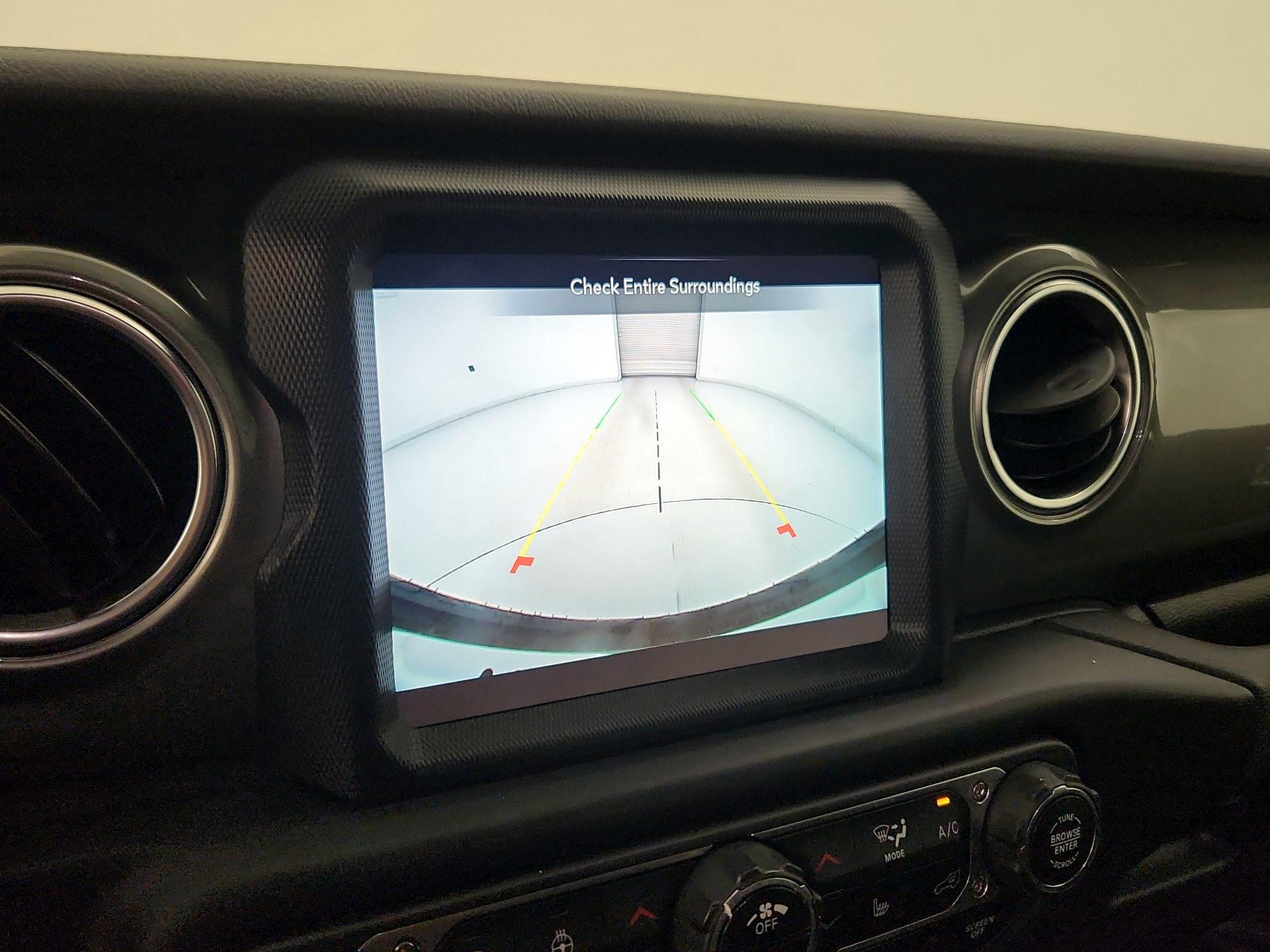 Thumbnail: 2022 Jeep Wrangler - 14