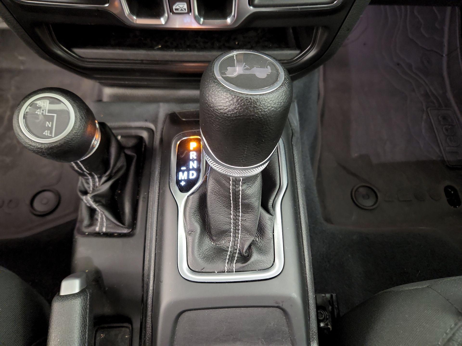 Thumbnail: 2022 Jeep Wrangler - 17