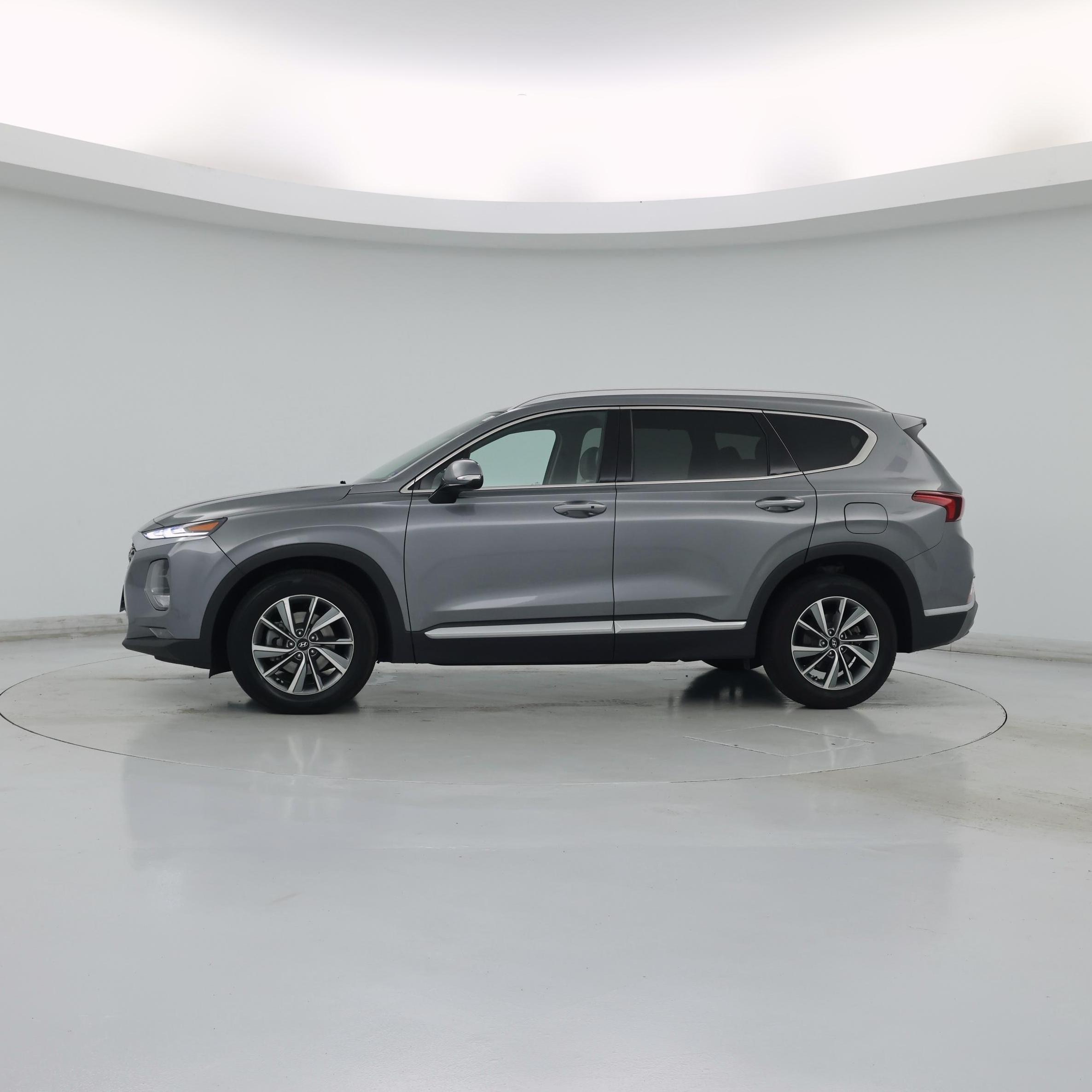 Thumbnail: 2019 Hyundai Santa Fe - 3