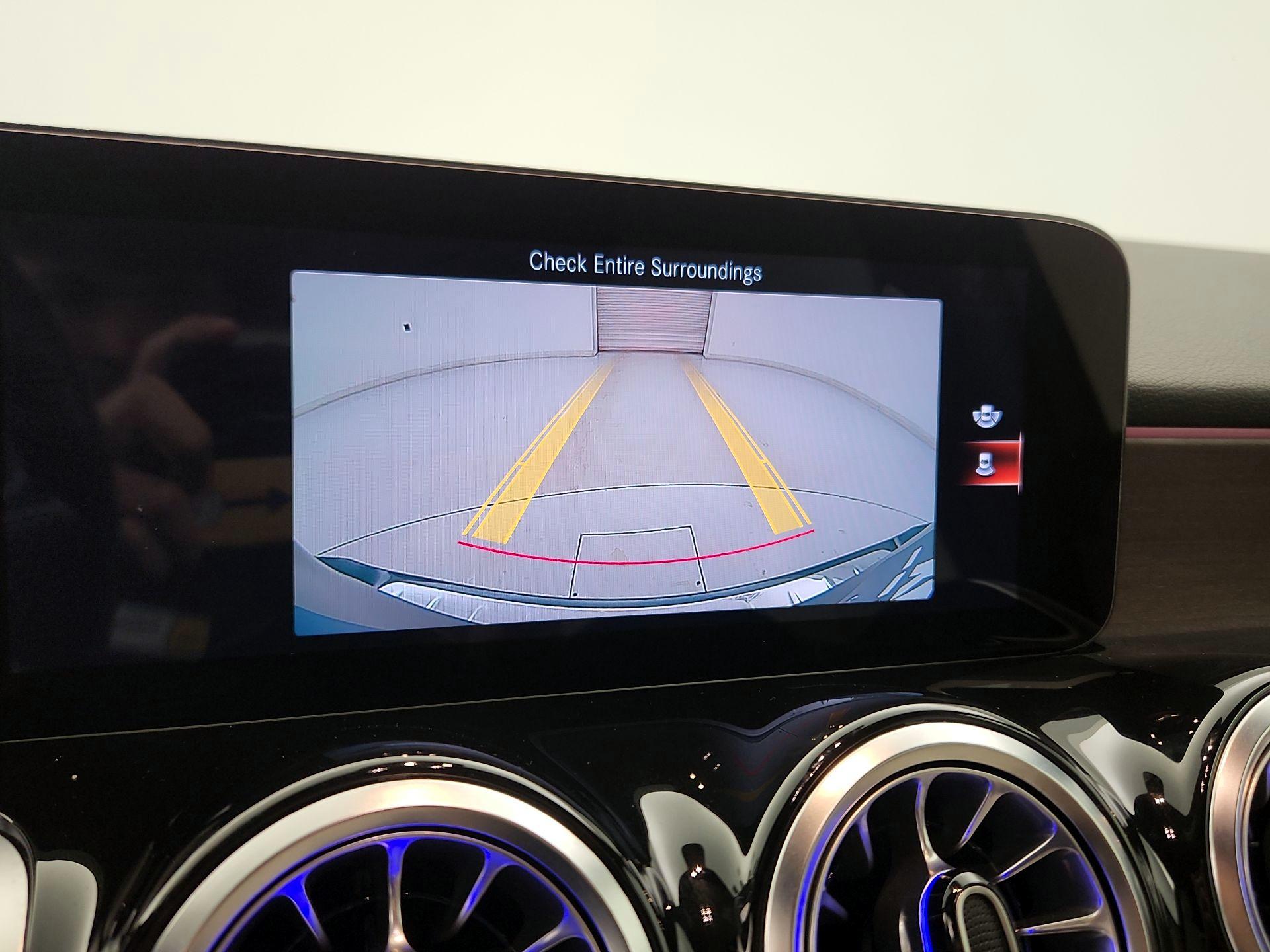 Thumbnail: 2022 Mercedes-Benz GLB - 14