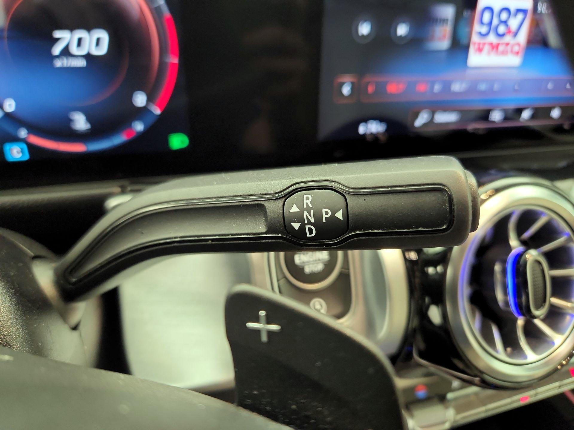 Thumbnail: 2022 Mercedes-Benz GLB - 17