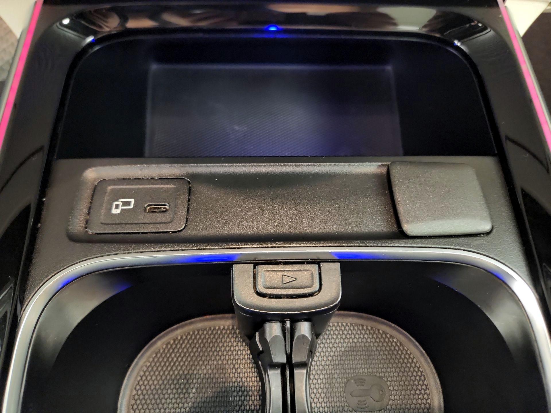 Thumbnail: 2022 Mercedes-Benz GLB - 18