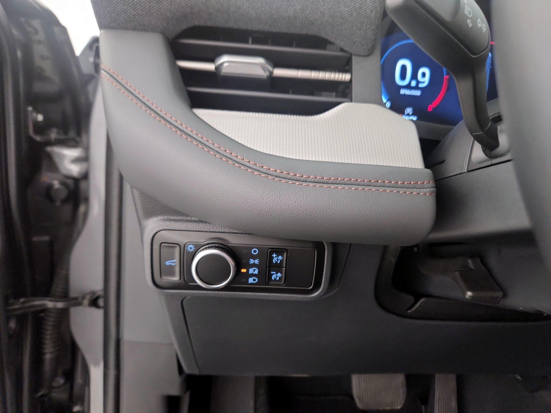 Thumbnail: 2025 Ford Explorer - 13