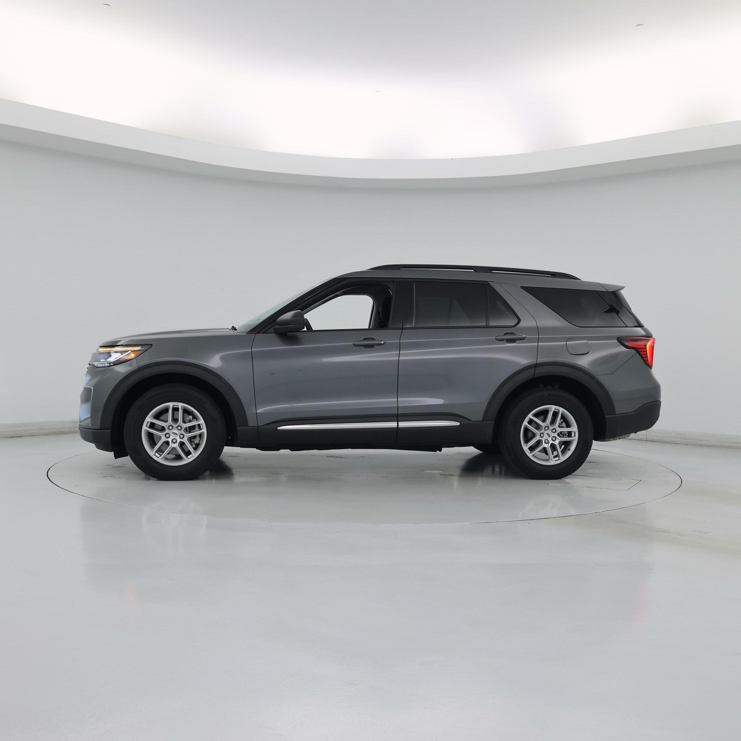 Thumbnail: 2025 Ford Explorer - 3