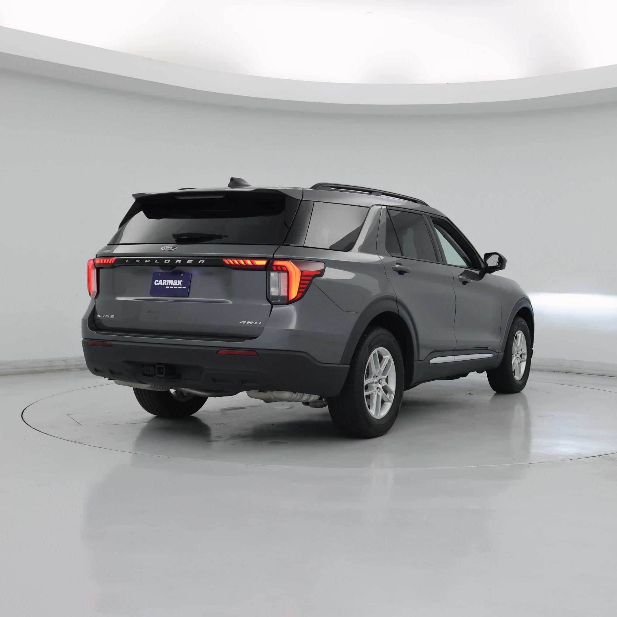 Thumbnail: 2025 Ford Explorer - 8