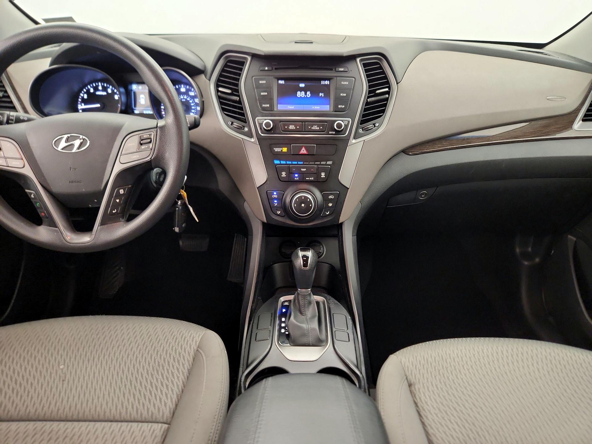 Thumbnail: 2017 Hyundai Santa Fe - 9