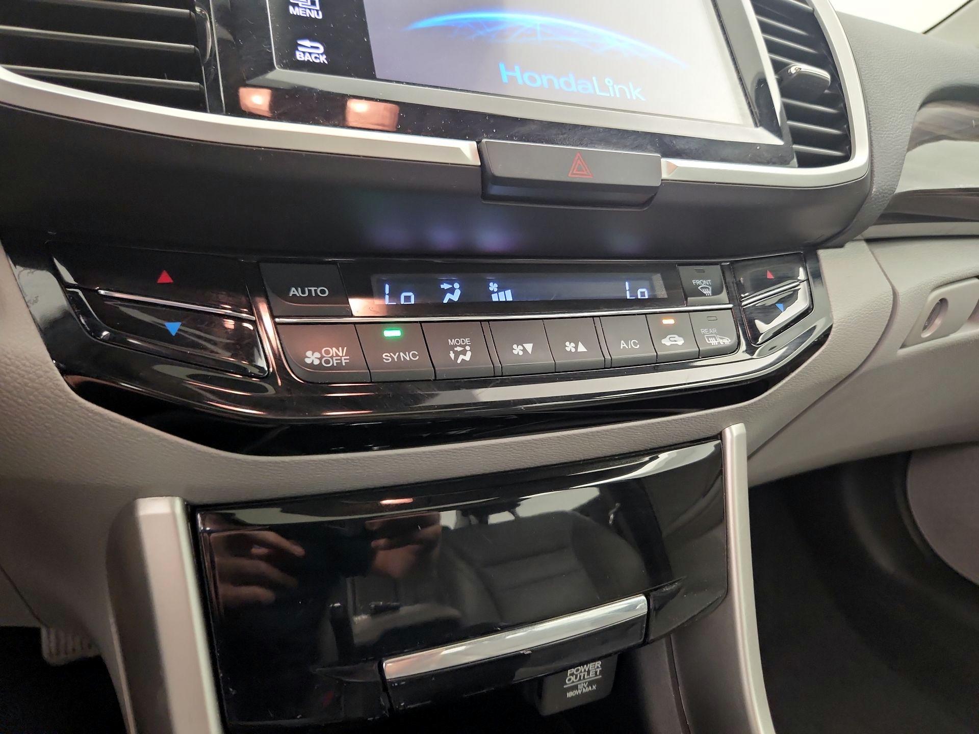 Thumbnail: 2016 Honda Accord - 16