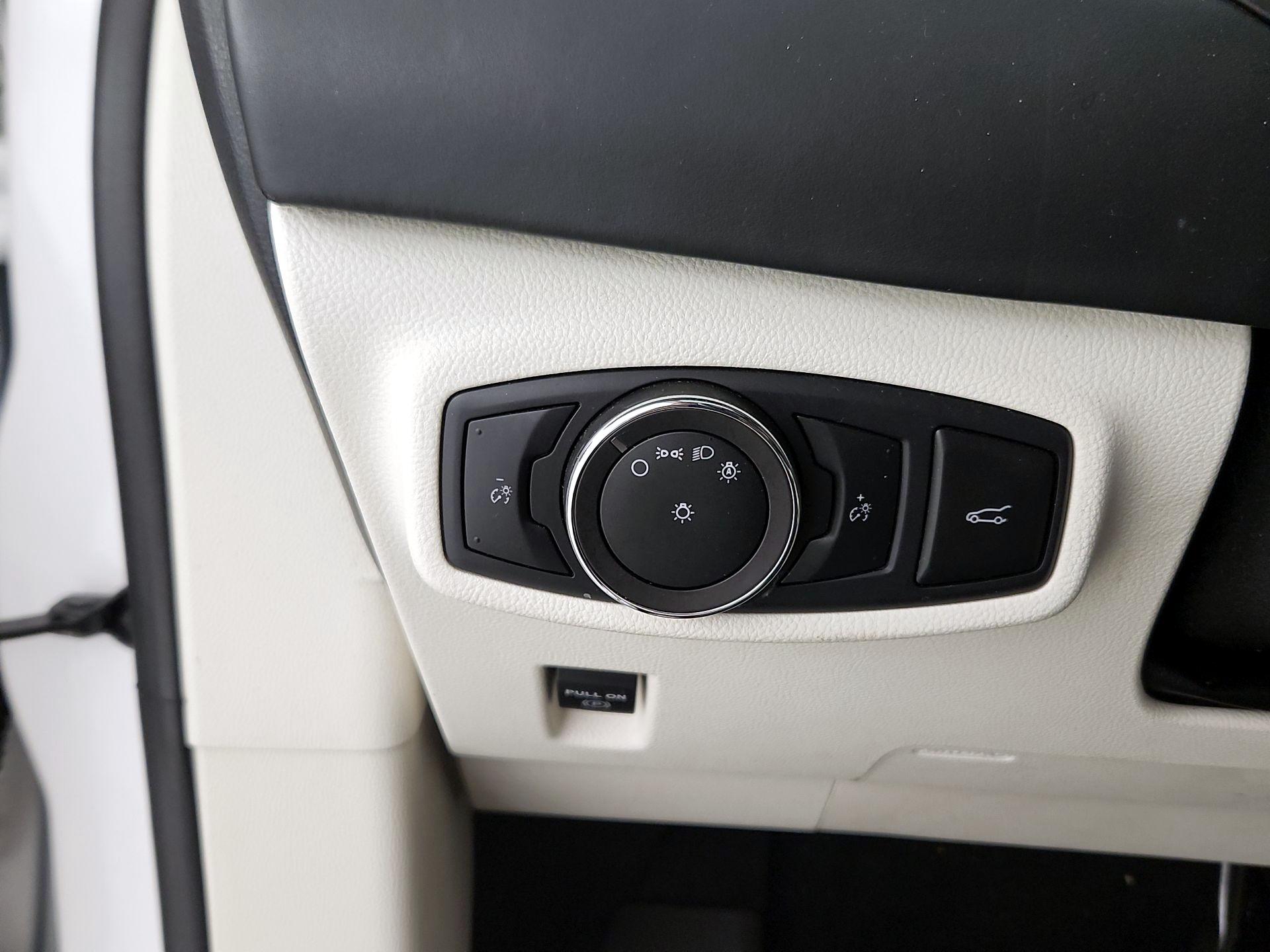 Thumbnail: 2019 Lincoln MKC - 13