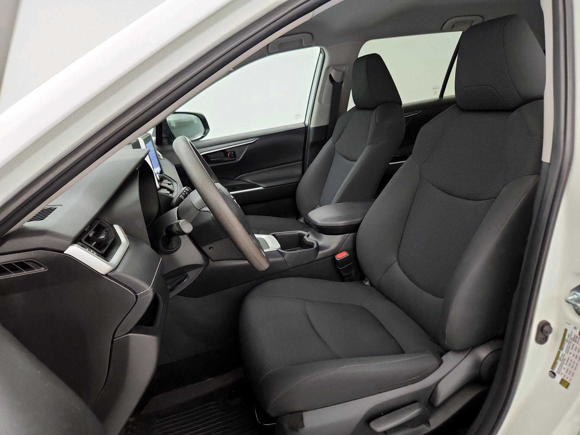 Thumbnail: 2025 Toyota RAV4 - 11