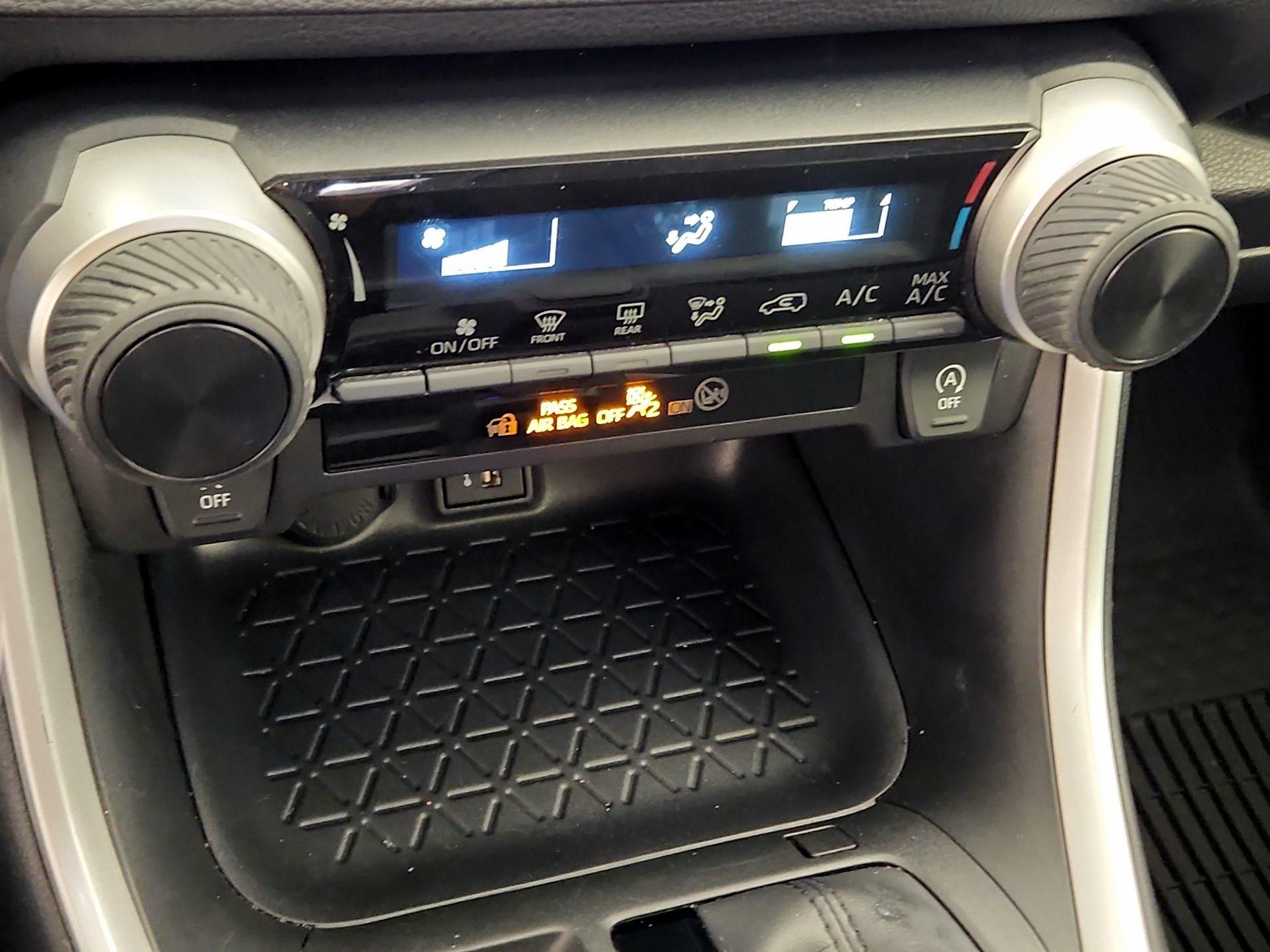 Thumbnail: 2025 Toyota RAV4 - 17