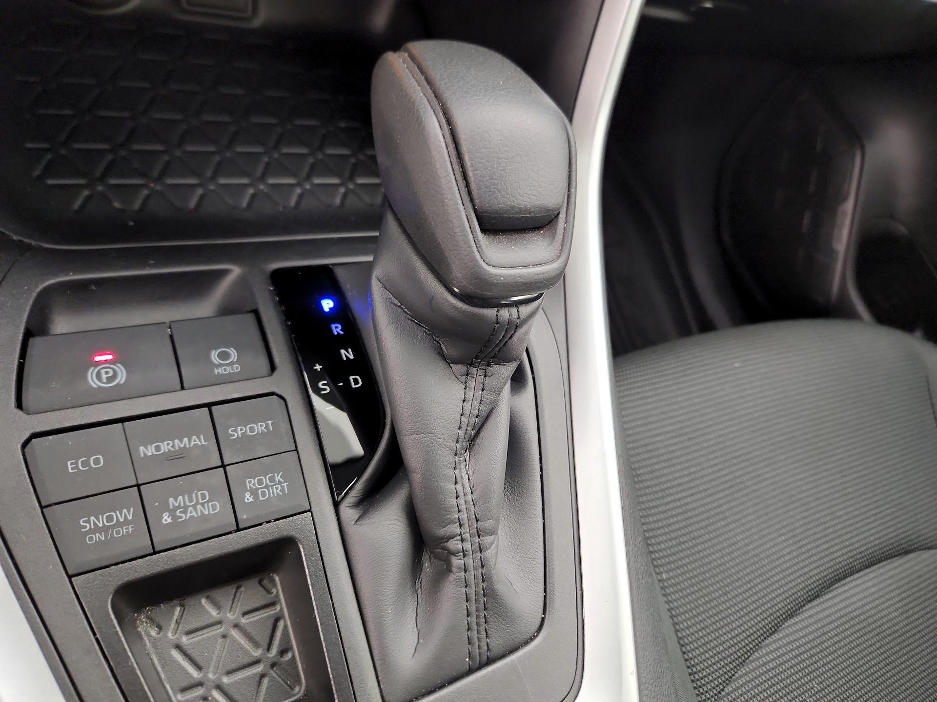 Thumbnail: 2025 Toyota RAV4 - 18