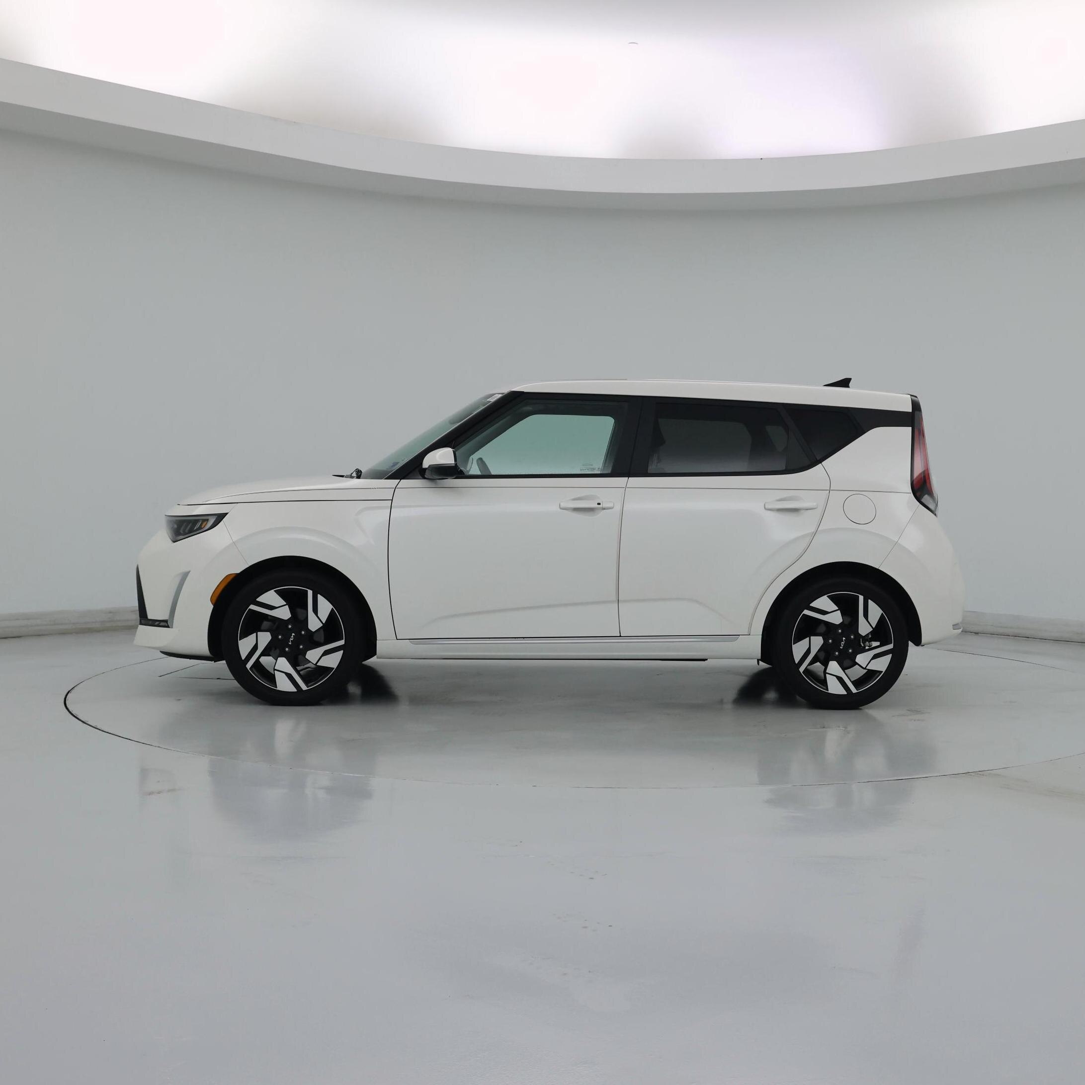 Thumbnail: 2023 Kia Soul - 3