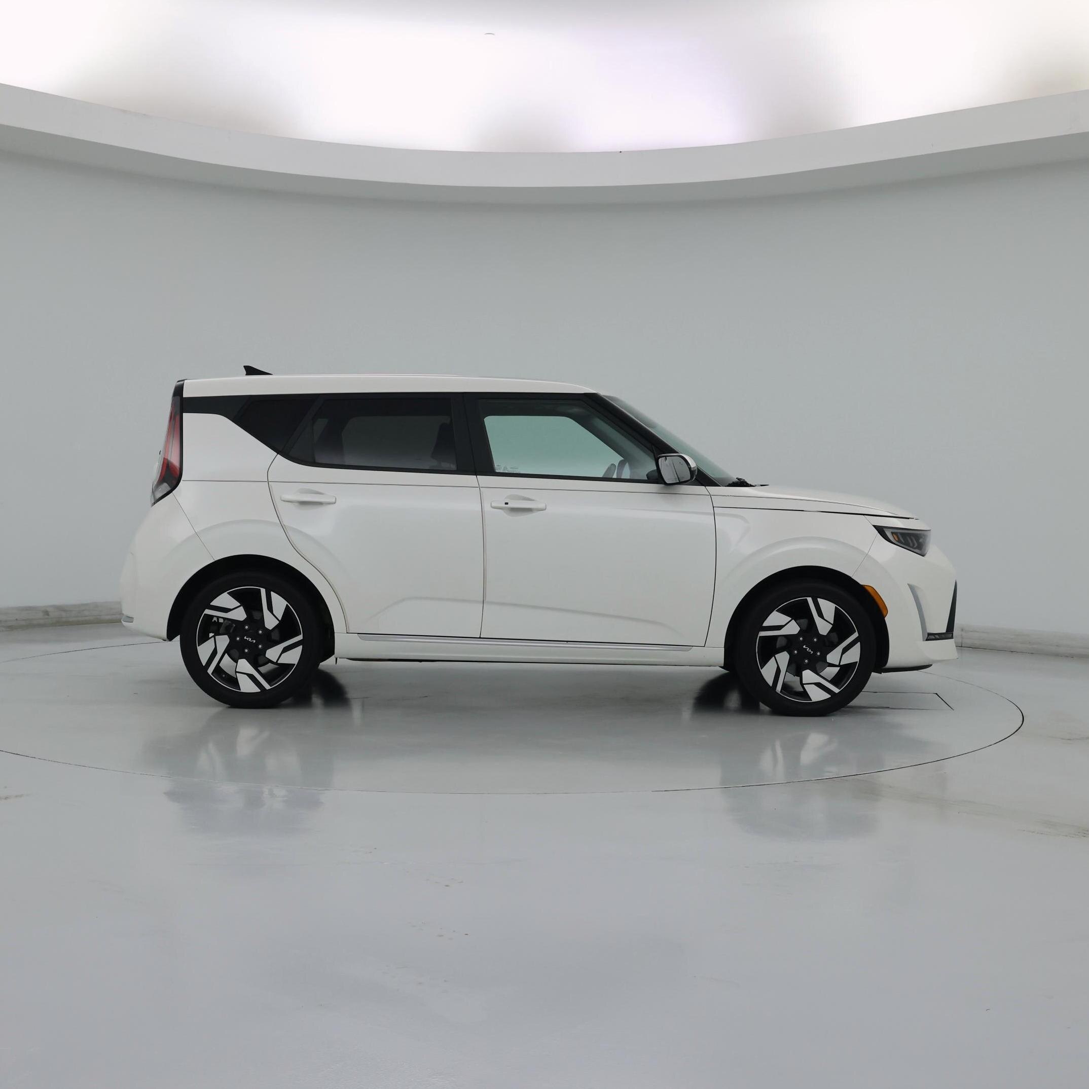 Thumbnail: 2023 Kia Soul - 7