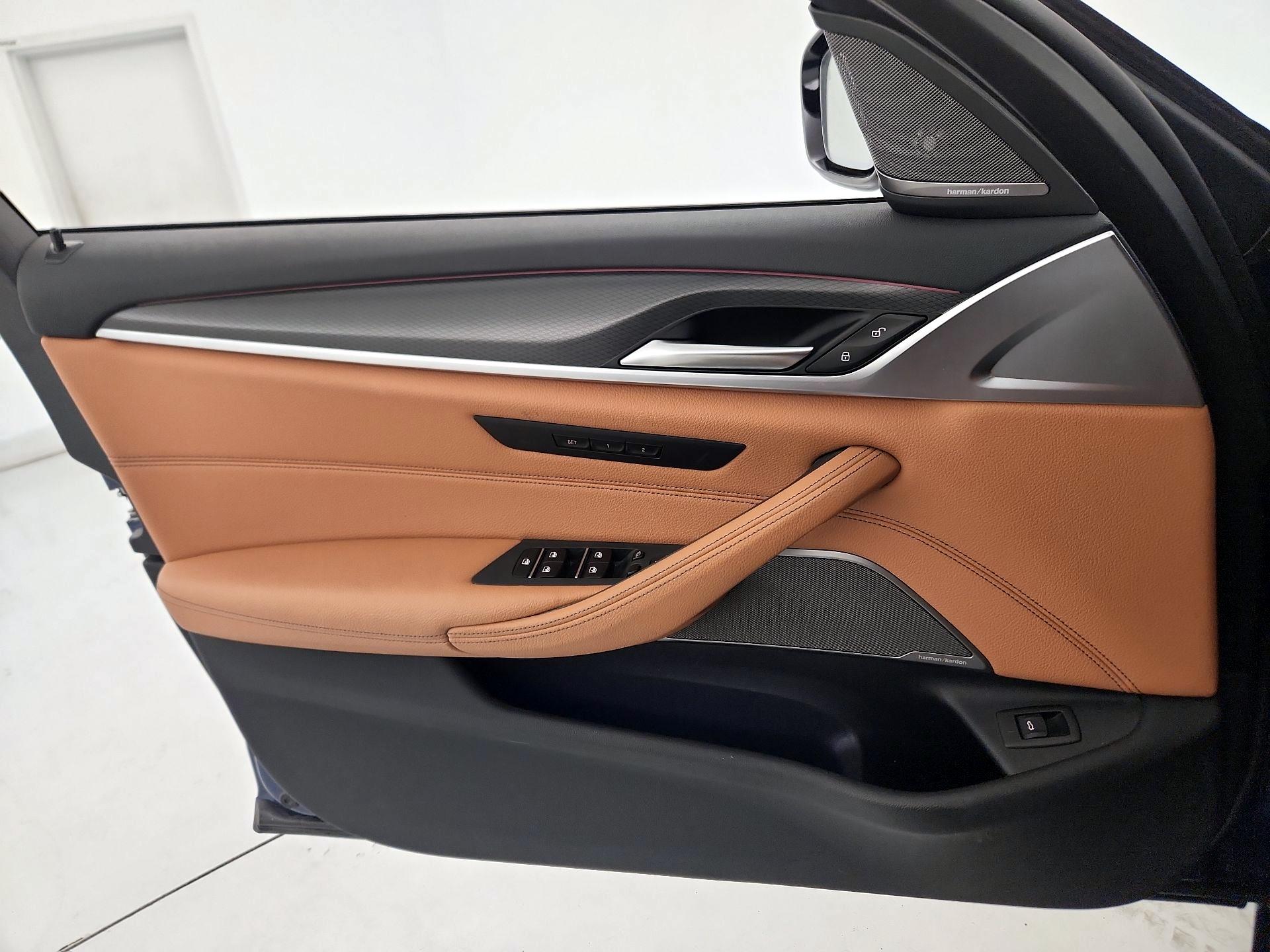 Thumbnail: 2022 BMW 5 Series - 12