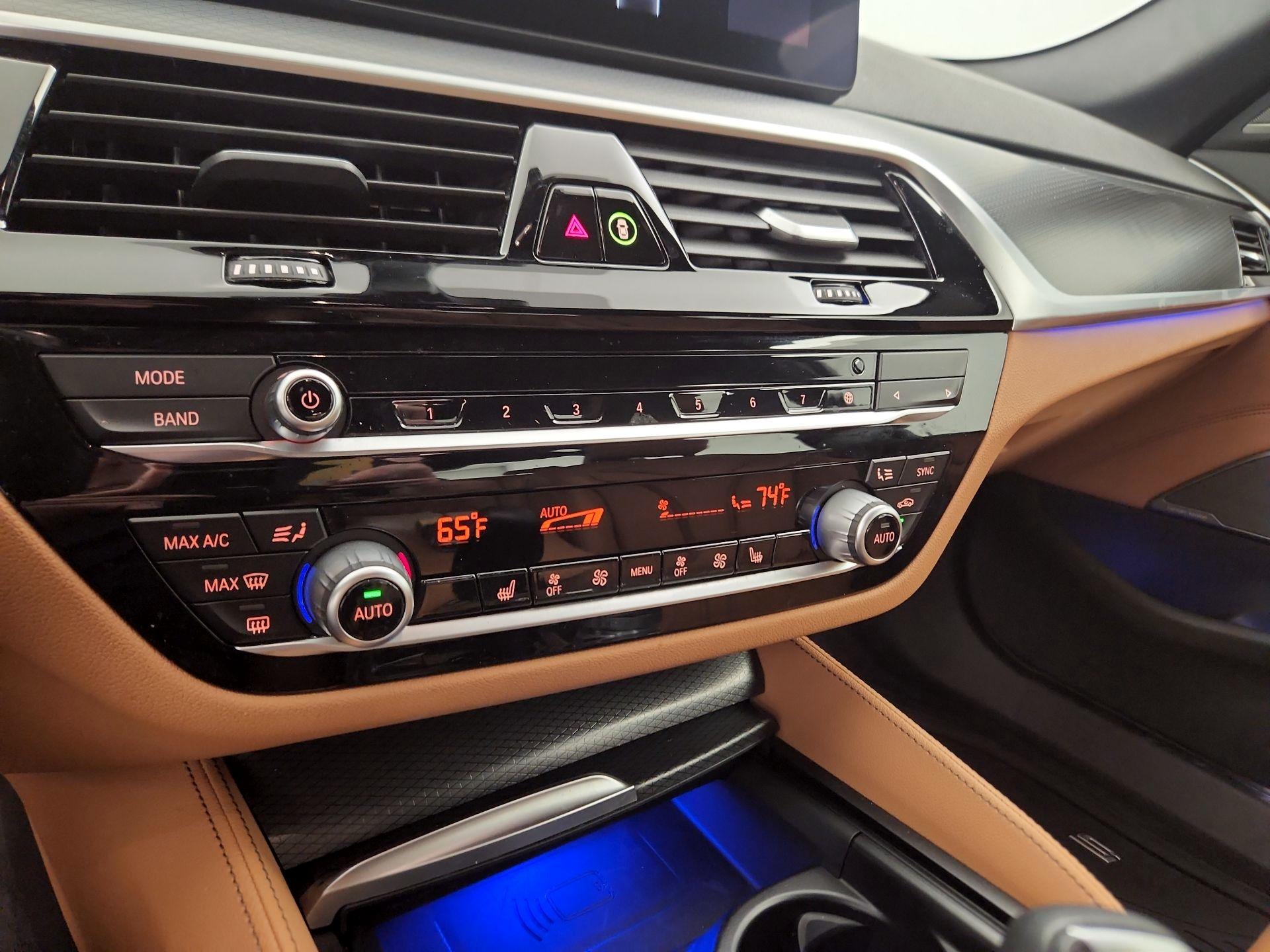 Thumbnail: 2022 BMW 5 Series - 14