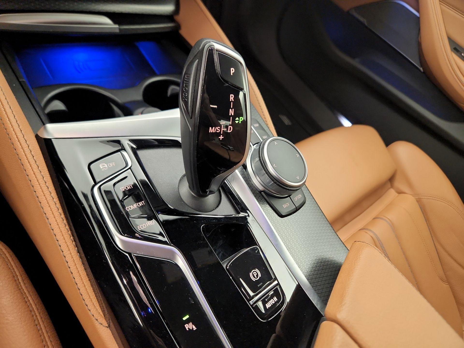 Thumbnail: 2022 BMW 5 Series - 15