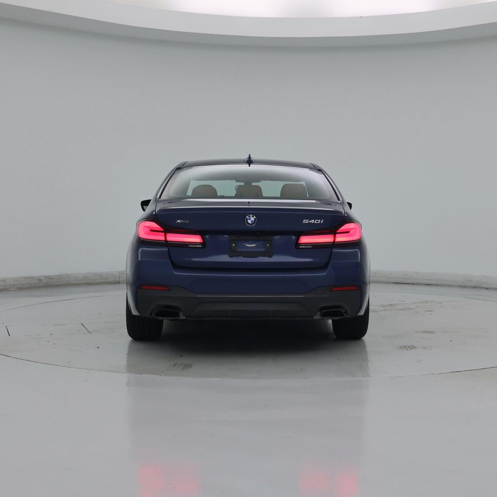 Thumbnail: 2022 BMW 5 Series - 6
