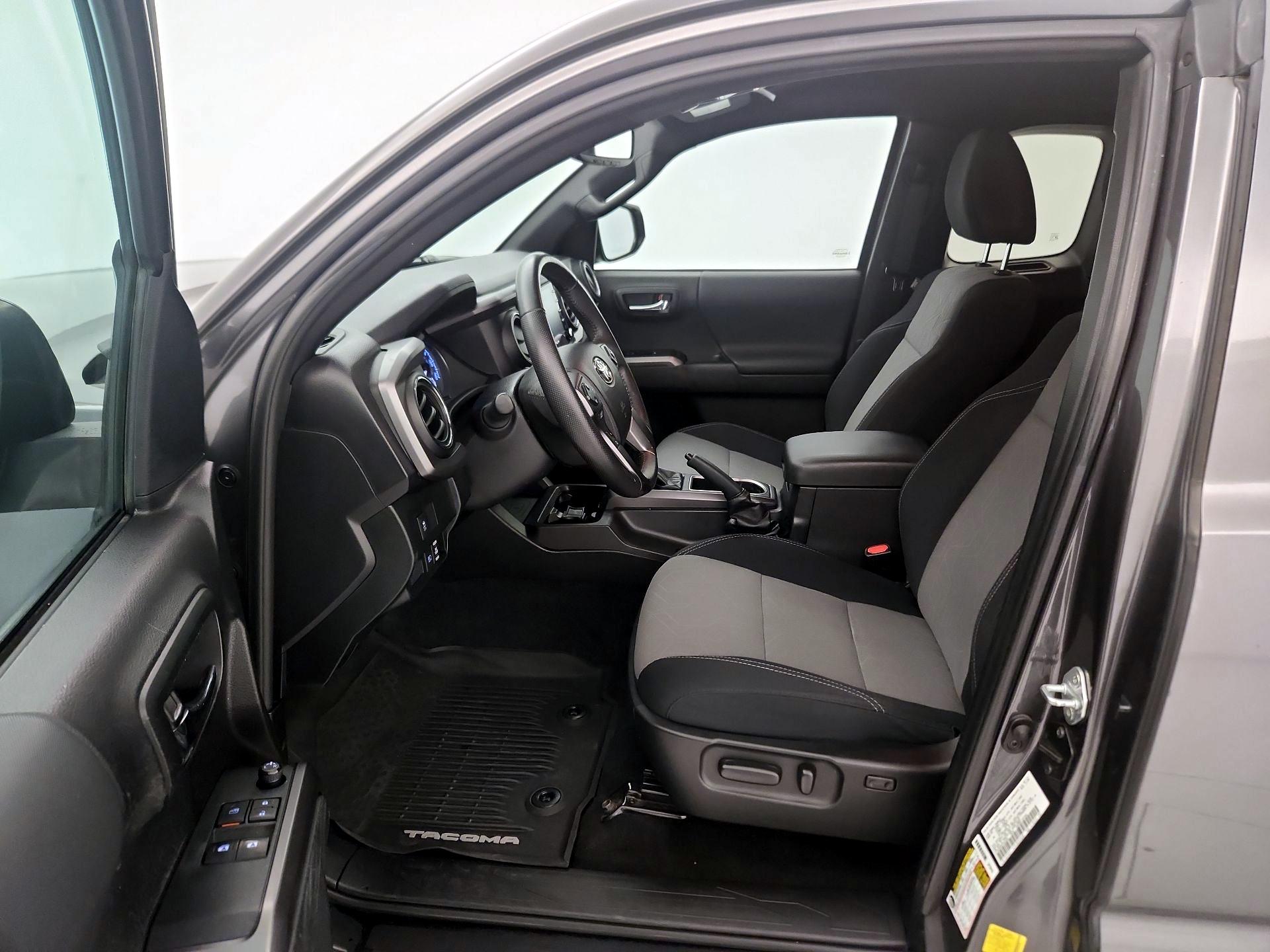 Thumbnail: 2021 Toyota Tacoma - 11