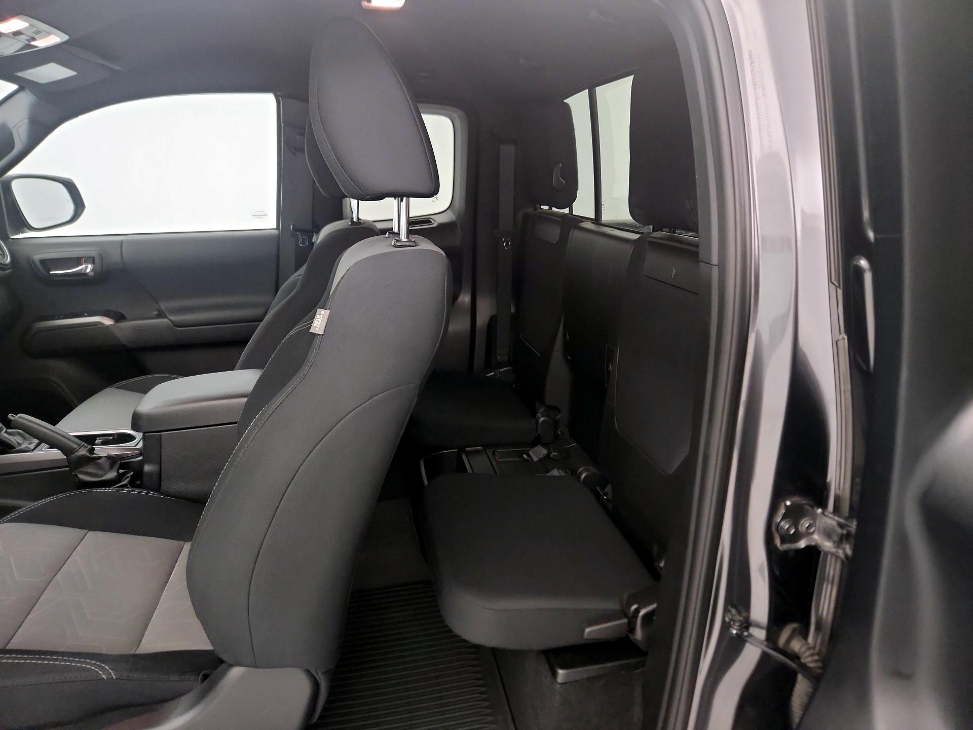 Thumbnail: 2021 Toyota Tacoma - 20