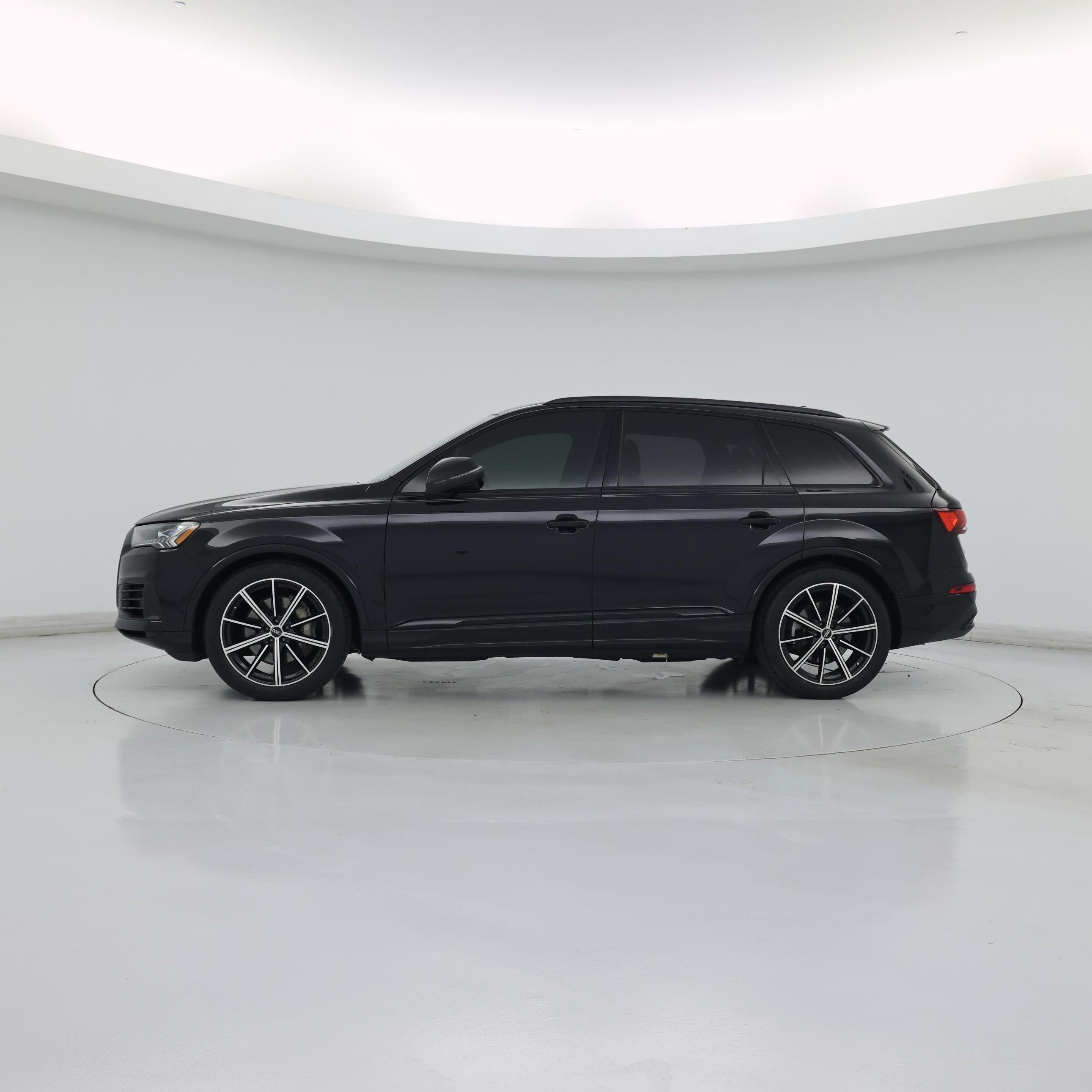 Thumbnail: 2021 Audi Q7 - 3