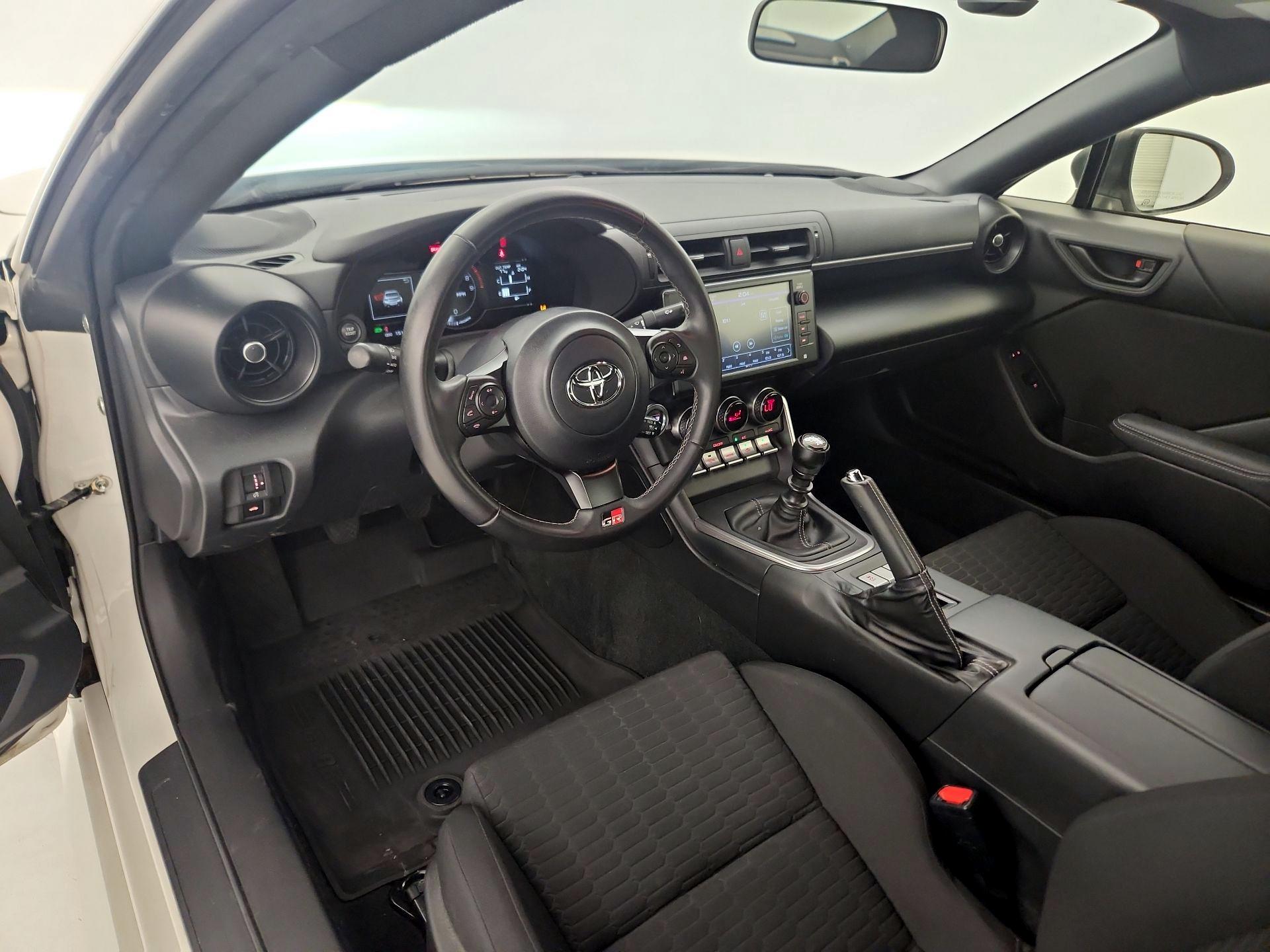 Thumbnail: 2024 Toyota GR86 - 9