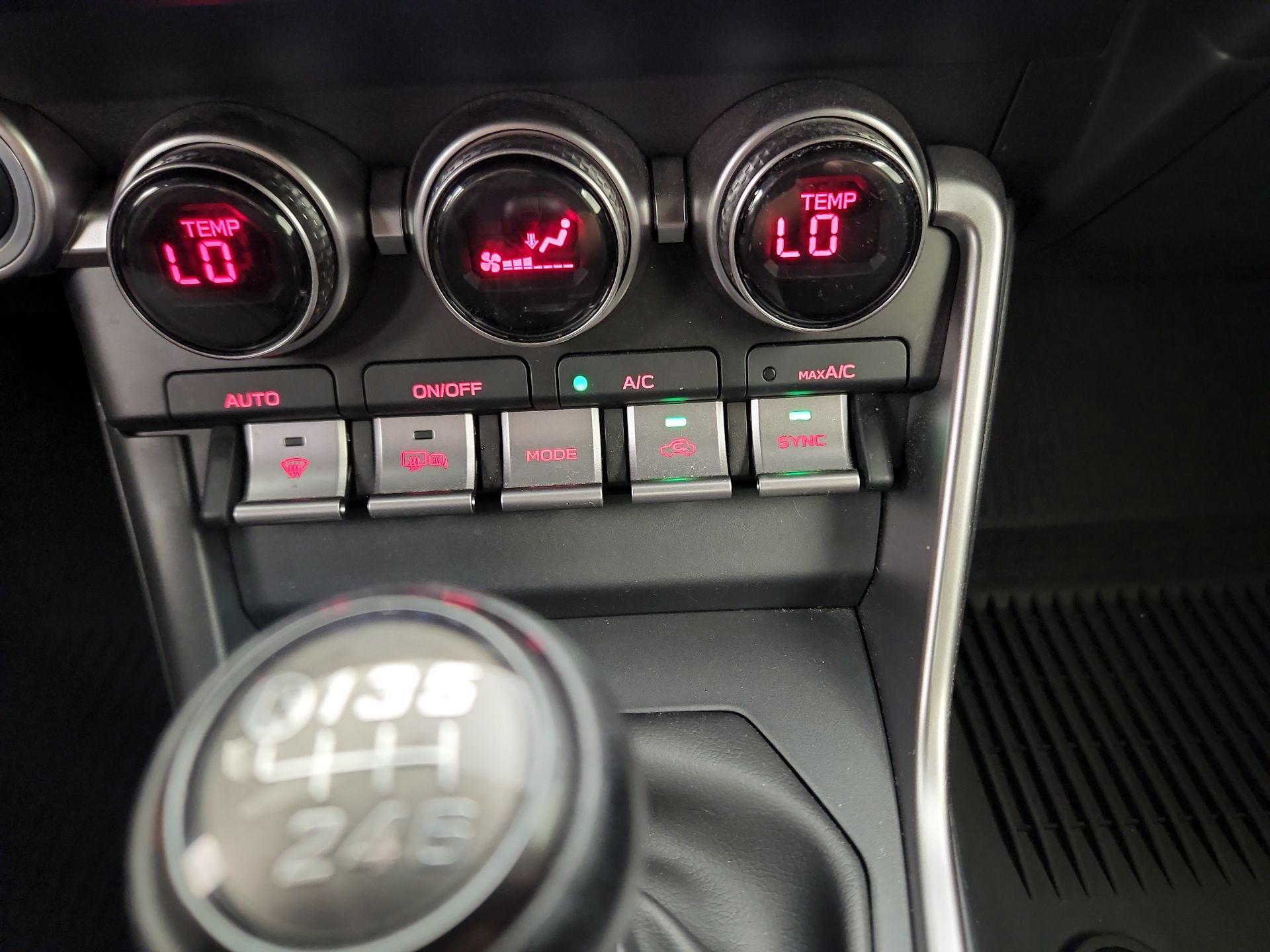 Thumbnail: 2024 Toyota GR86 - 16