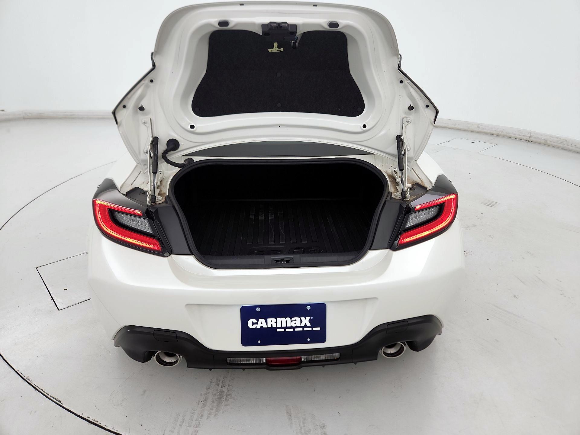 Thumbnail: 2024 Toyota GR86 - 20