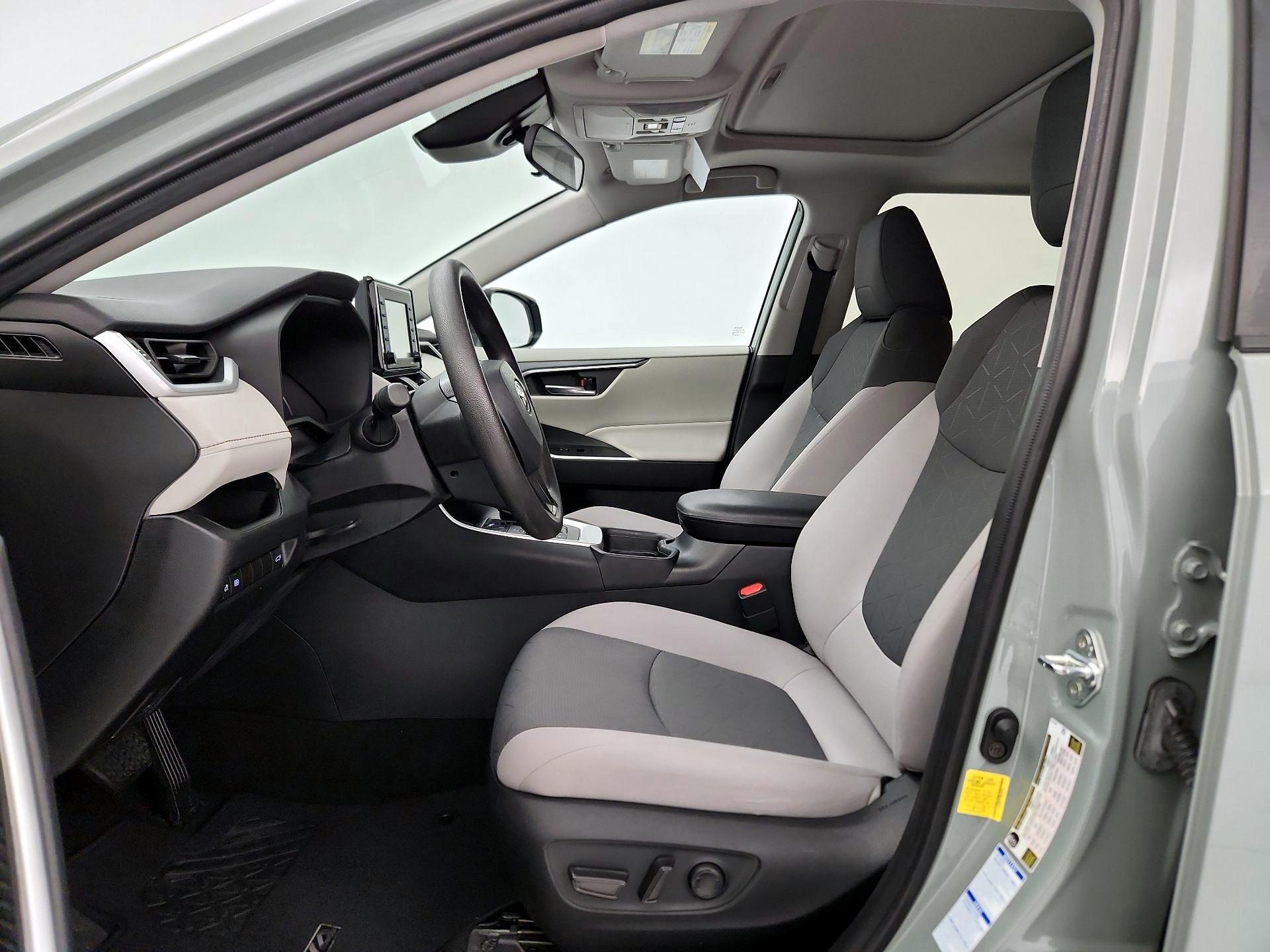 Thumbnail: 2021 Toyota RAV4 - 11