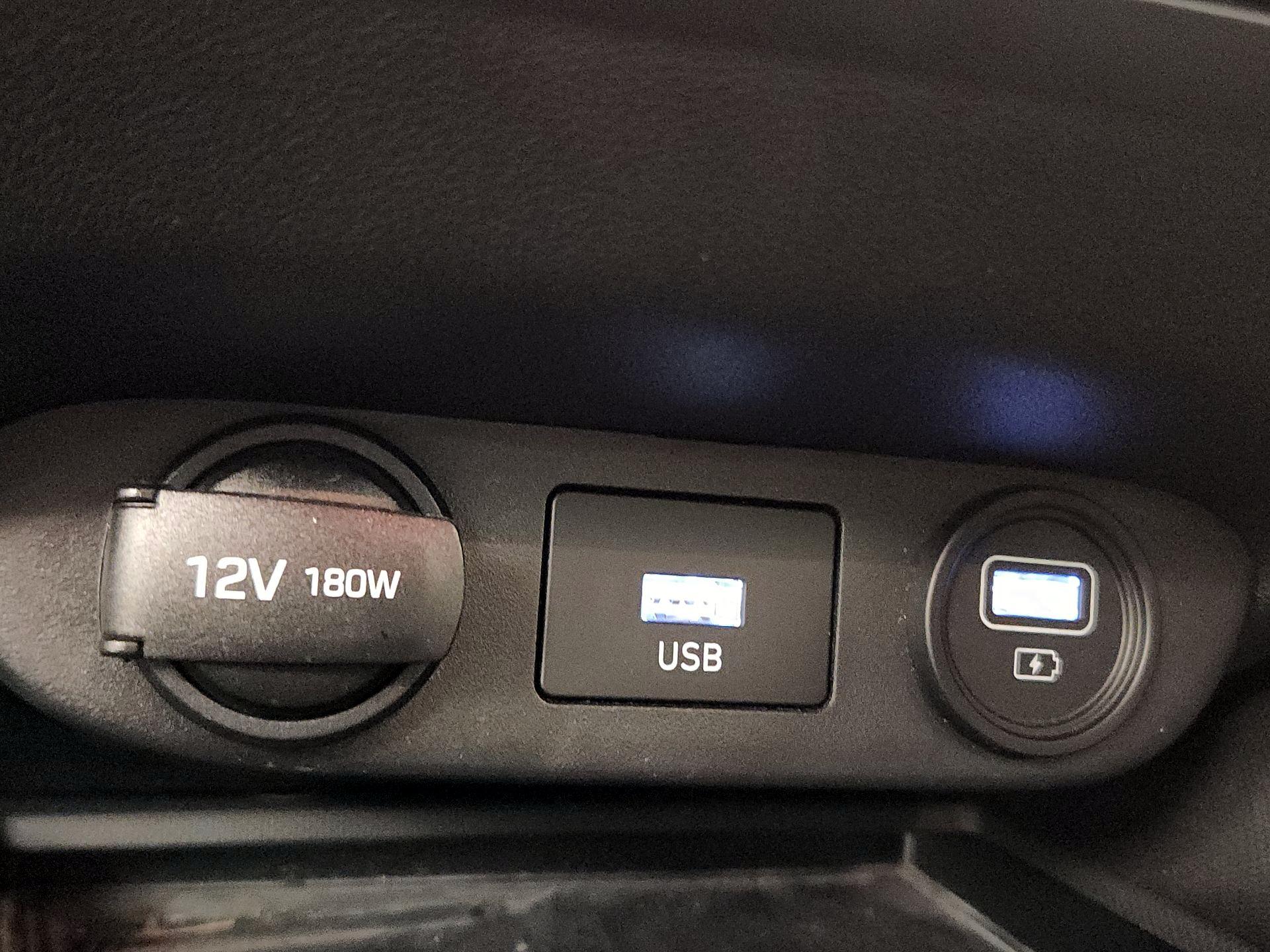 Thumbnail: 2021 Hyundai Elantra - 18