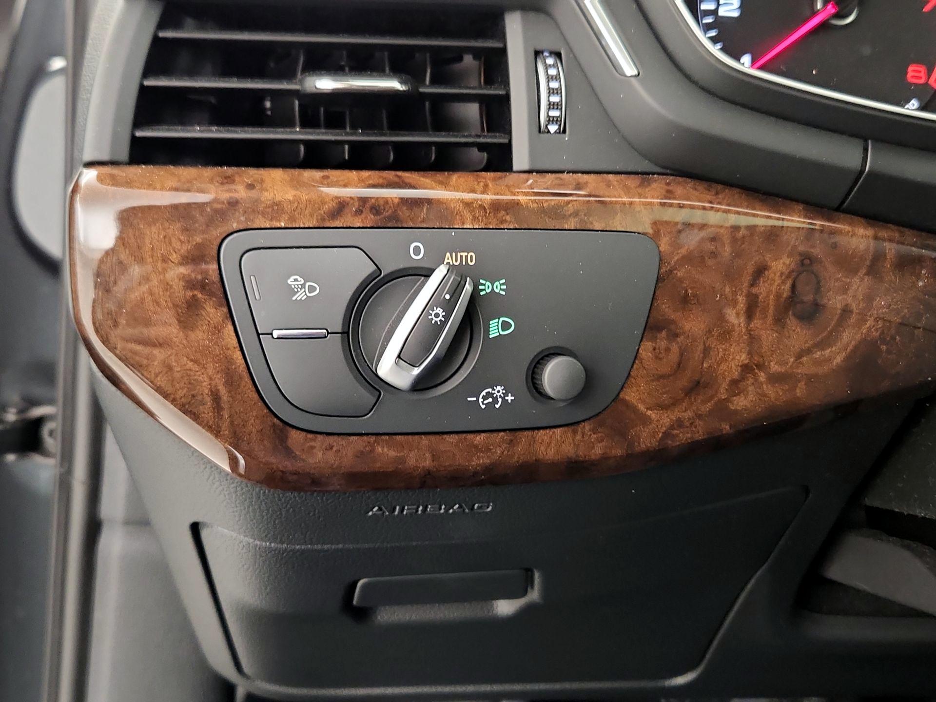 Thumbnail: 2019 Audi A4 - 13