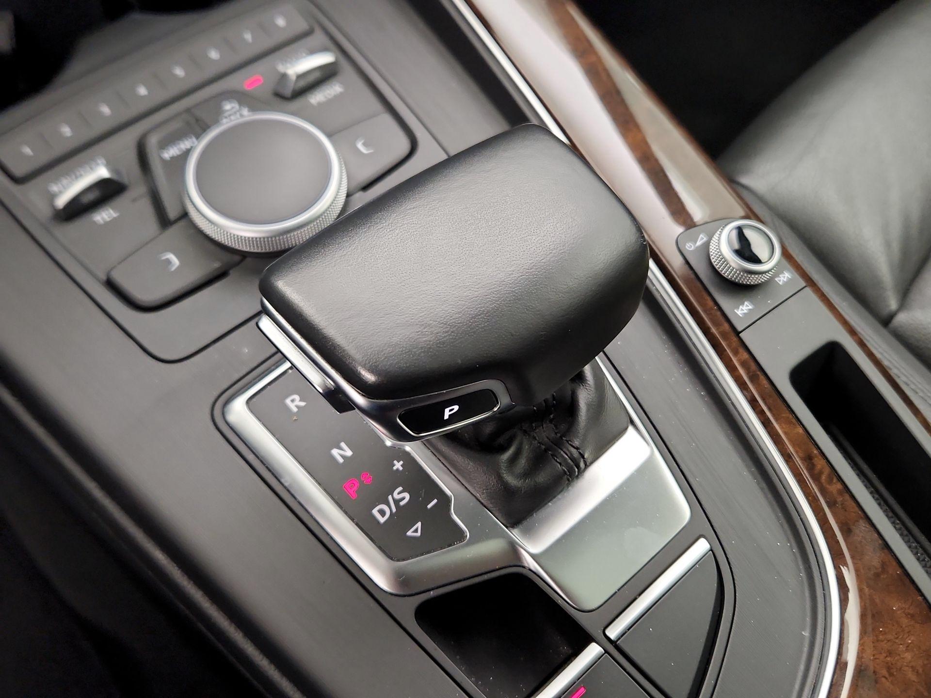 Thumbnail: 2019 Audi A4 - 17