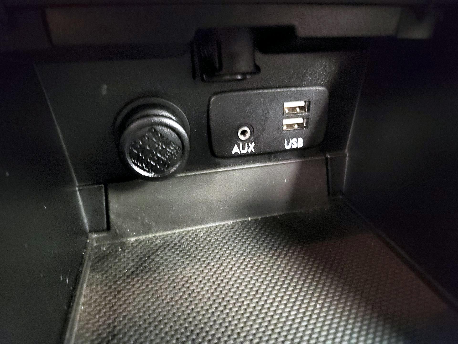 Thumbnail: 2015 Subaru Legacy - 18