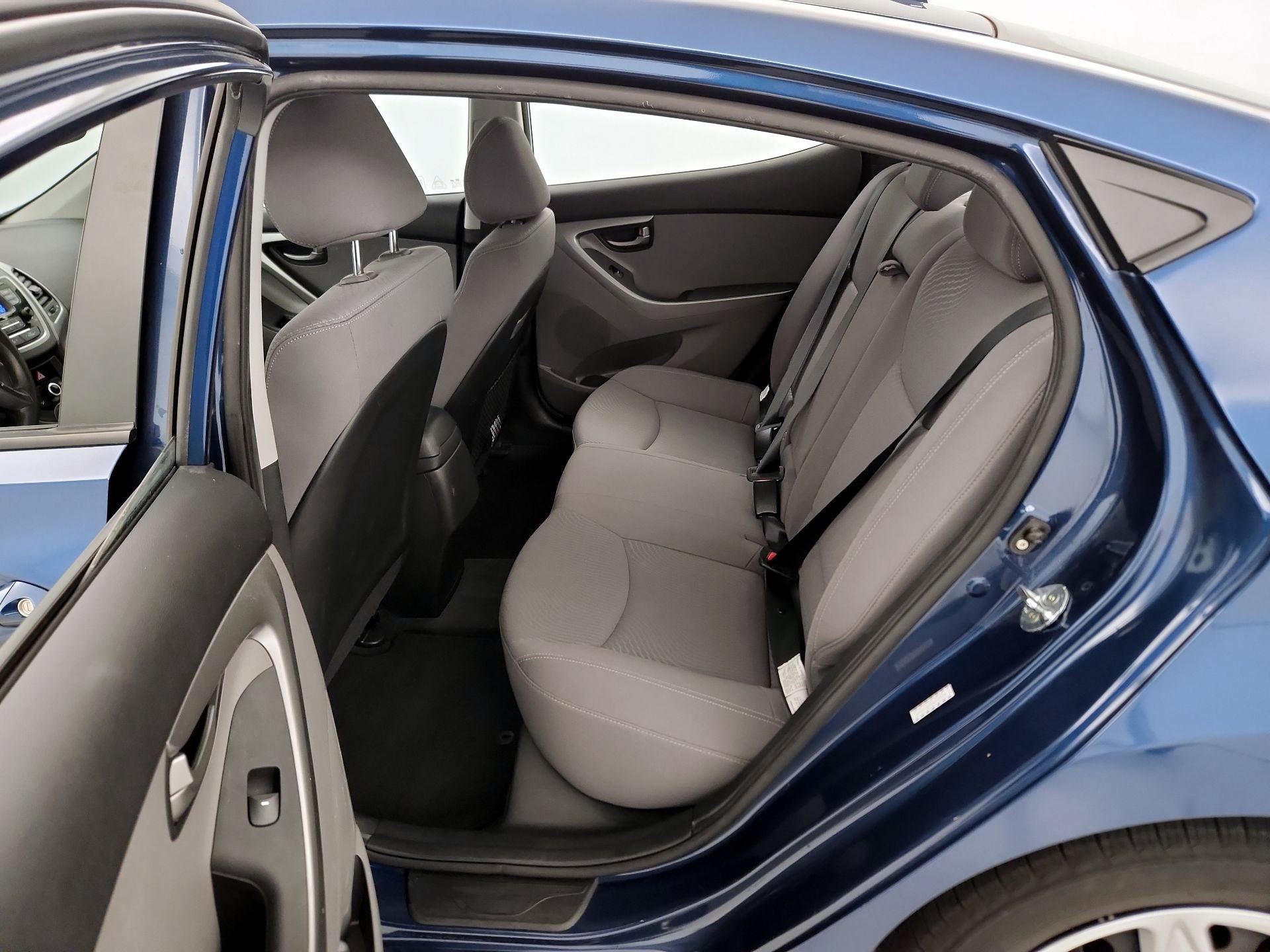 Thumbnail: 2016 Hyundai Elantra - 18